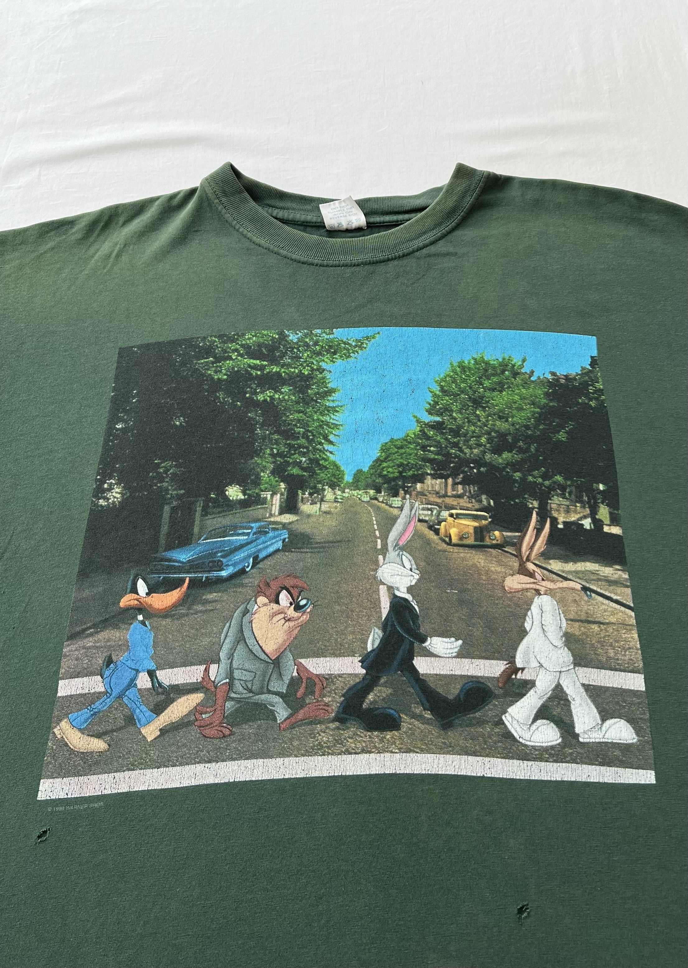 Warner Bros Vintage 1998 Looney Tunes Abbey Road Beatles Warner Bros Size US XL / EU 56 / 4 - 3 Thumbnail