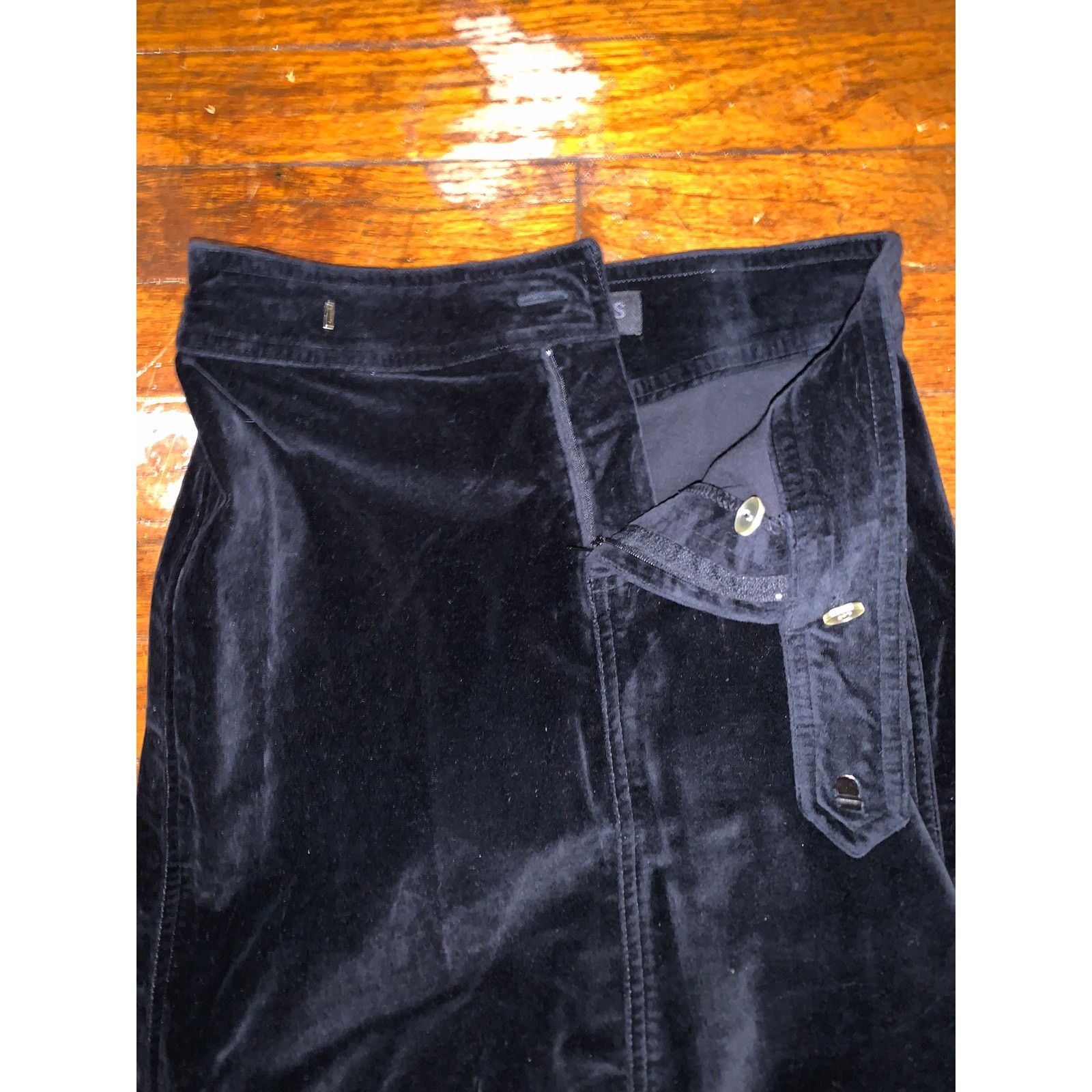 Guess Guess Jeans Black Velvet Pencil Skirt Women Size 24 Y2K Midi Size 24" / US 00 / IT 34 - 2 Thumbnail