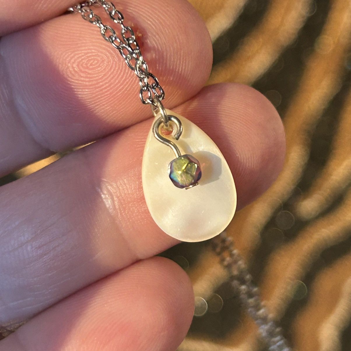 Handmade Handcrafted teardrop mother of pearl crystal accent necklace Size ONE SIZE - 5 Thumbnail