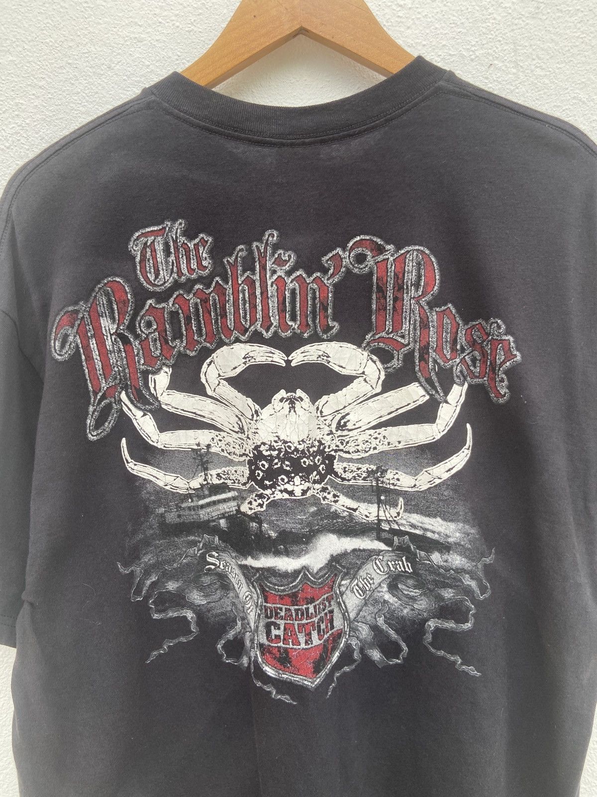 Vintage 🔥 Vtg Discovery Chanel Deadliest Catch t shirt Crab season Size US L / EU 52-54 / 3 - 2 Thumbnail