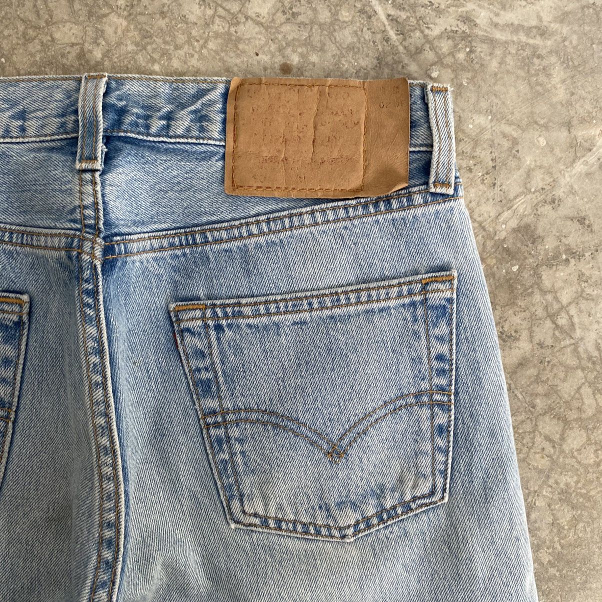 Levi's Size 30x29.5 Vintage 1996 Levis 501 Light Blue Denim Jeans Size US 30 / EU 46 - 13 Thumbnail
