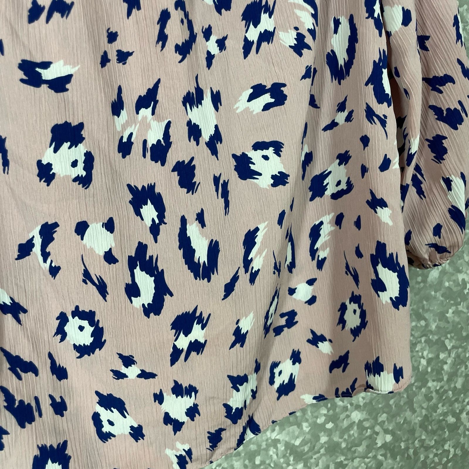 Juicy Couture Juicy Couture Pink Leopard Print Peasant Blouse - Size XS Size XS / US 0-2 / IT 36-38 - 3 Thumbnail