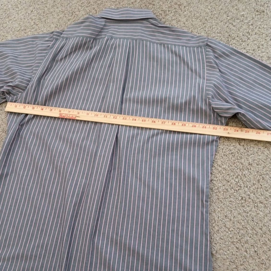 Van Heusen Van Heusen Shirt Mens Large Fitted Gray Pink Striped Long Sleeve Button Up Size US L / EU 52-54 / 3 - 7 Thumbnail