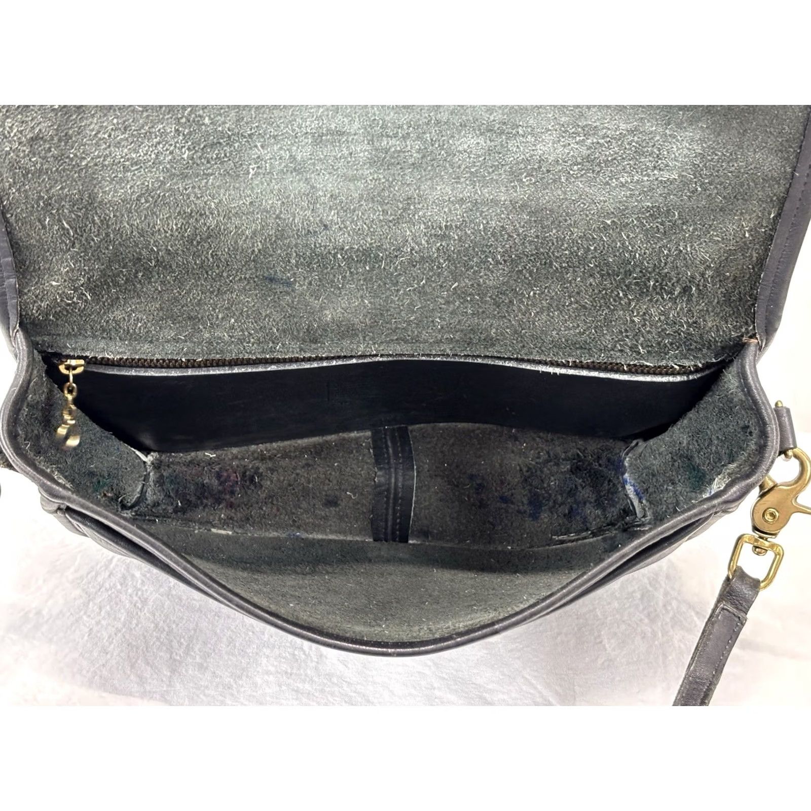 Coach VINTAGE Coach Convertible Clutch 9635 Black Leather Gold Hardware Women Clutch, USA City, Classic, Old Money, Leather, Convertible, Vintage bag, Black Size ONE SIZE - 7 Thumbnail