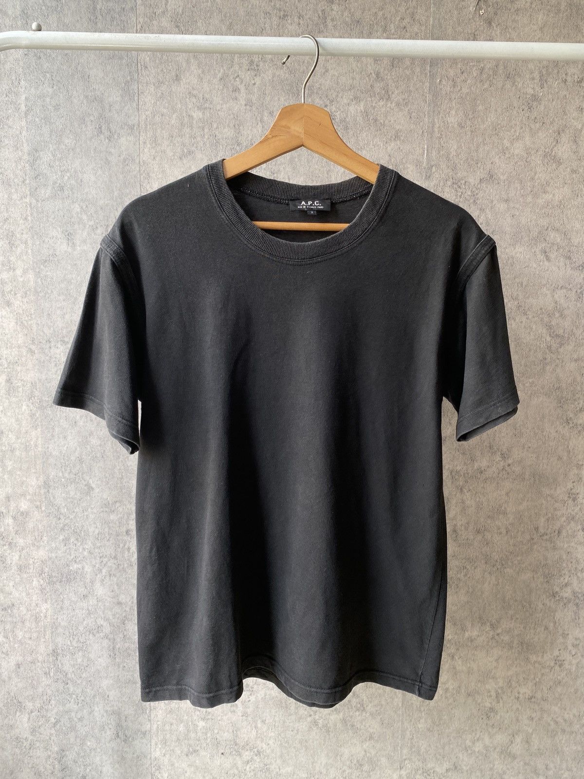 A.P.C. × Japanese Brand A.P.C Faded Black T Shirt Size US M / EU 48-50 / 2 - 1 Thumbnail