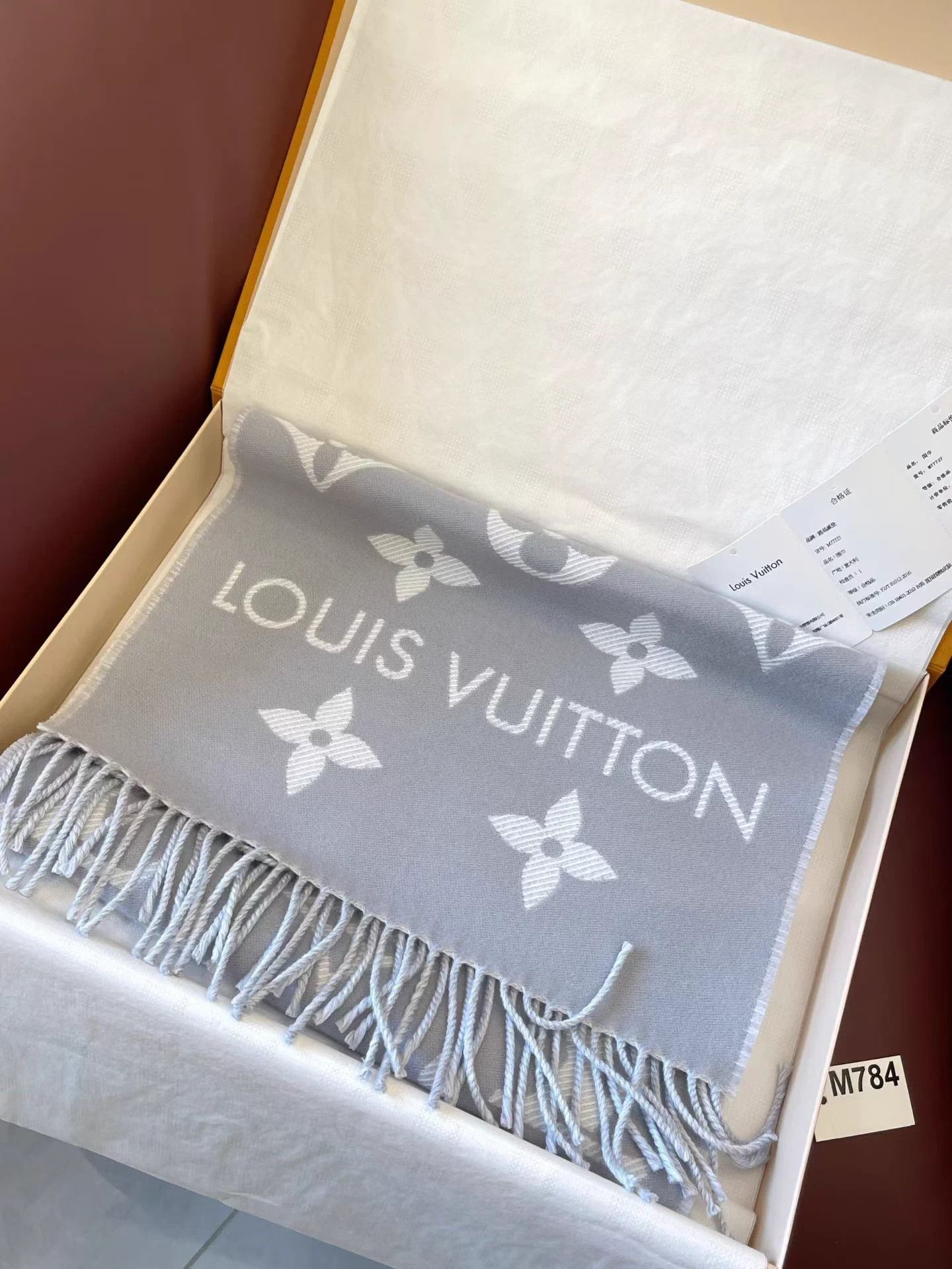 Louis Vuitton LV Wool Gray Logo Scarf M784 Size ONE SIZE - 1 Thumbnail