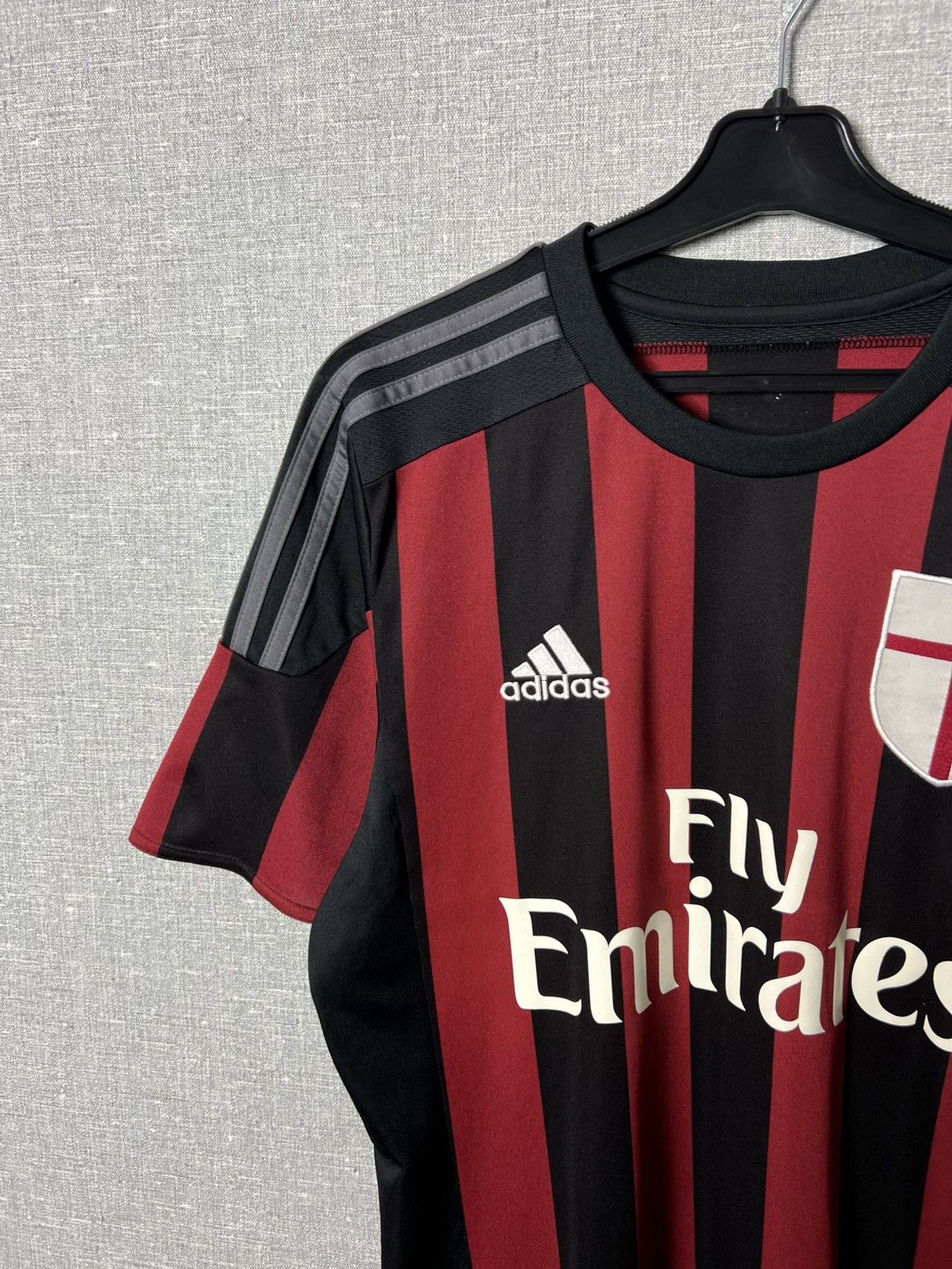 Adidas 2015 / 2016 AC Milan Italy Adidas Vintage Home Soccer Jersey Size US M / EU 48-50 / 2 - 3 Thumbnail