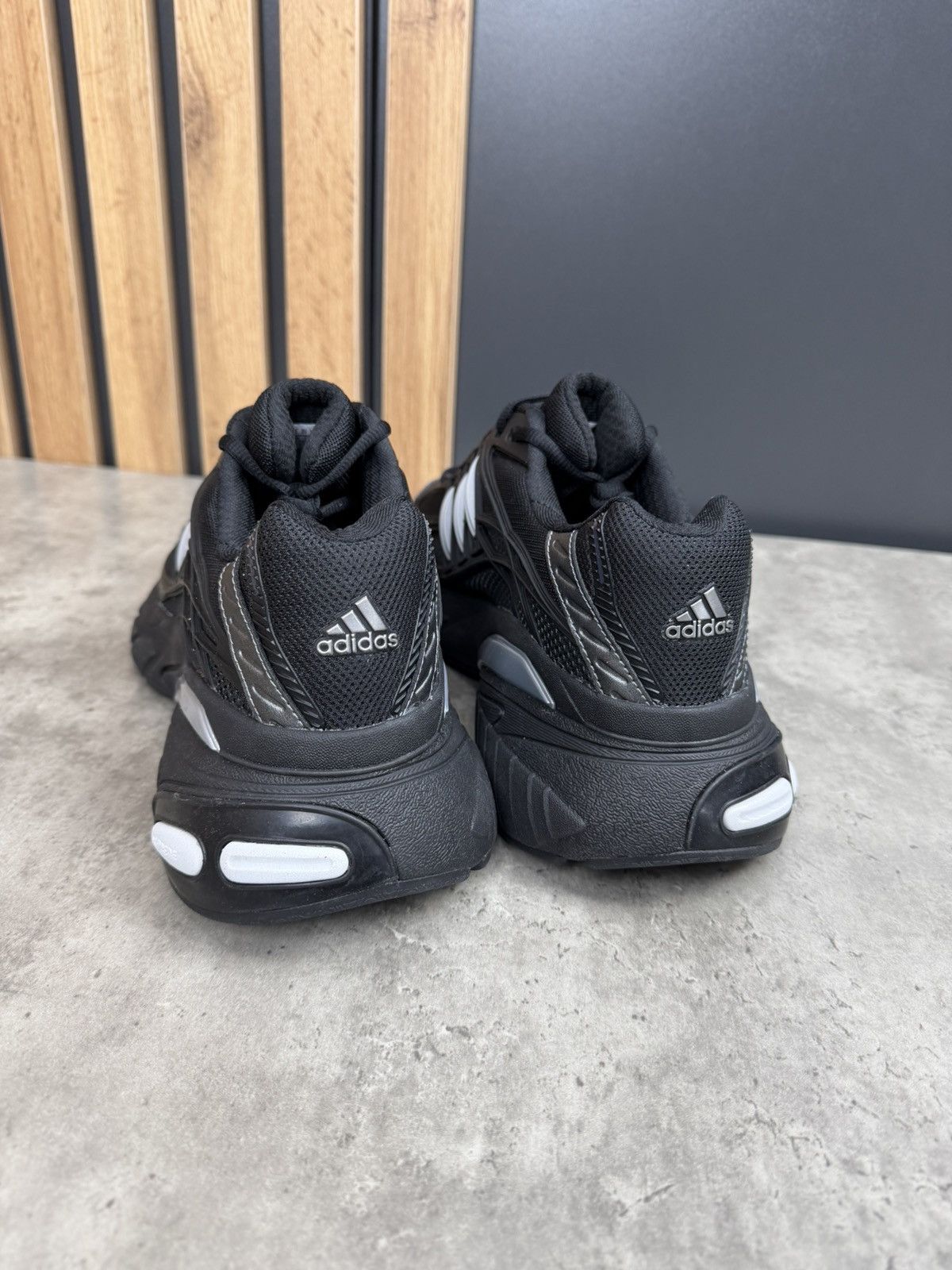 Adidas Adidas Adistar XLG 2.0 Black/Silver Sneakers Size US 11 Size US 11 / EU 44 - 6 Thumbnail