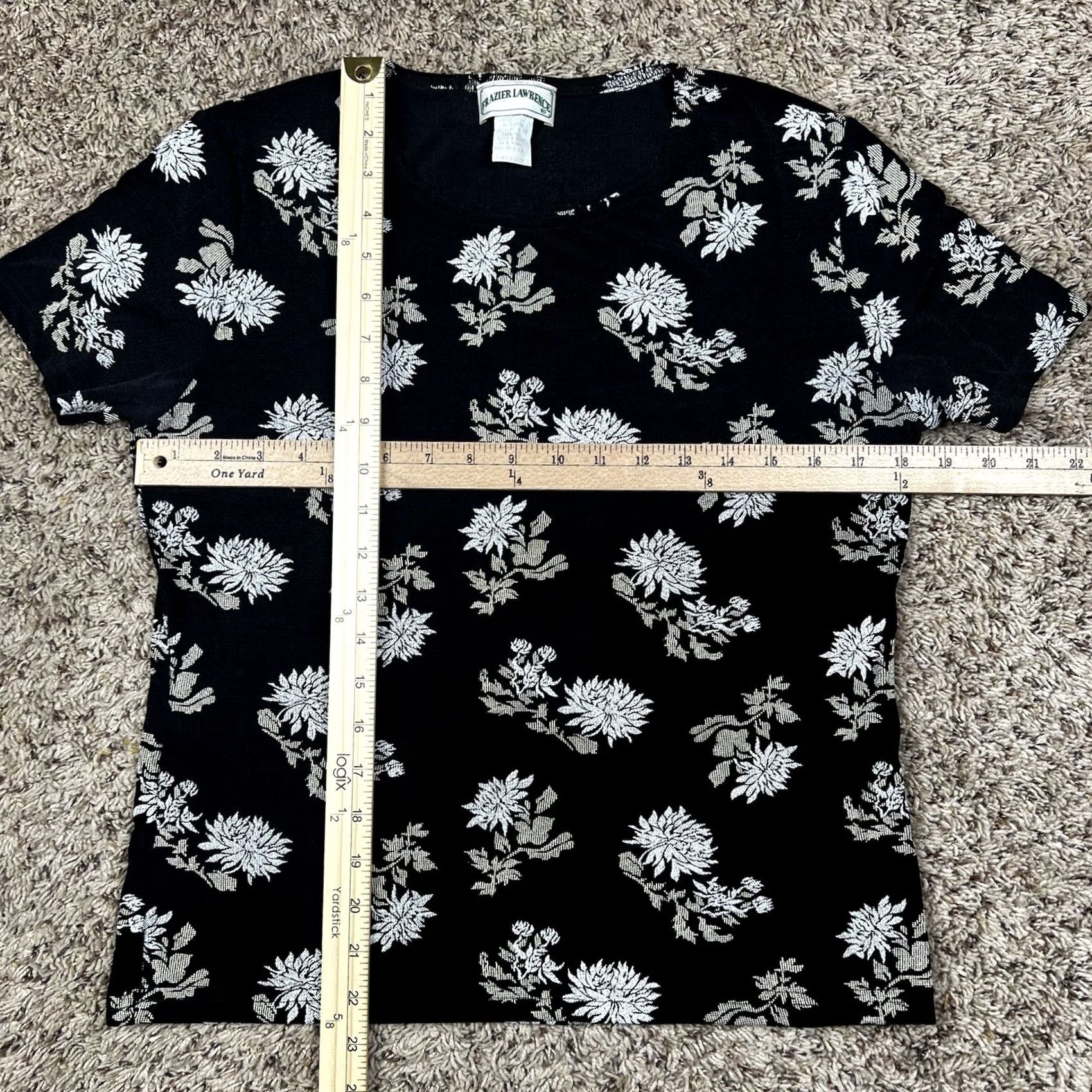 Vintage VINTAGE 90s Floral All Over Graphic Mid-length T-Shirt Womens M Black Nike? Size M / US 6-8 / IT 42-44 - 7 Thumbnail