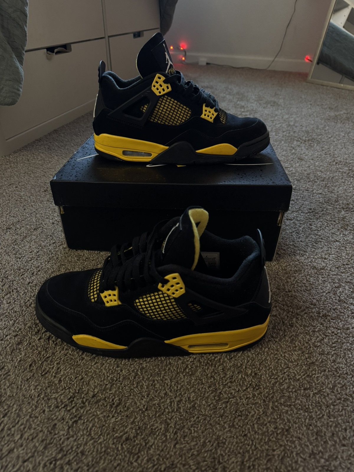 Jordan Brand Jordan 4 yellow thunder Size US 11 / EU 44 - 3 Thumbnail