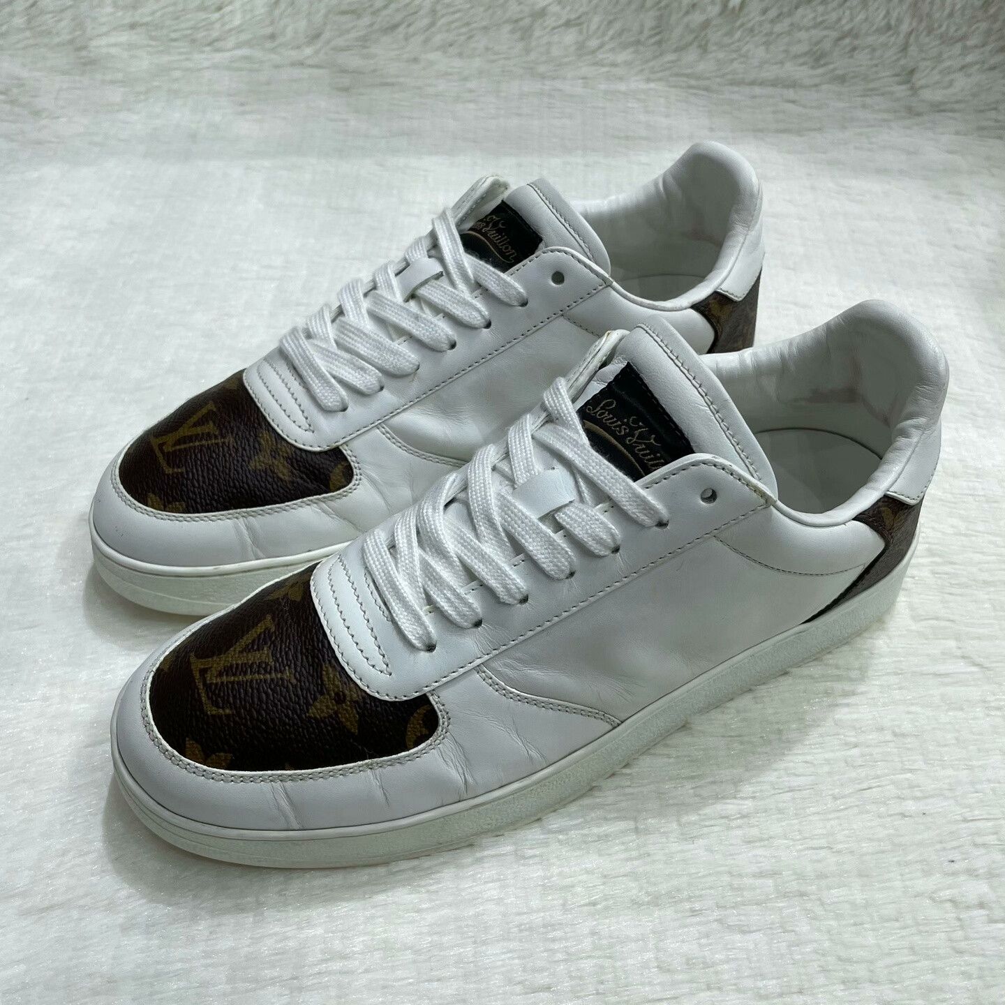 Louis Vuitton Louis Vuitton Rivoli Men's Sneakers Size US 6 / EU 39 - 1 Thumbnail