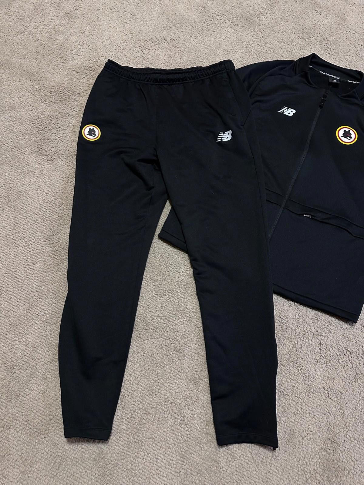 New Balance 2021-22 Roma New Balance Football Soccer Tracksuit Sz XL Size US XL / EU 56 / 4 - 3 Thumbnail