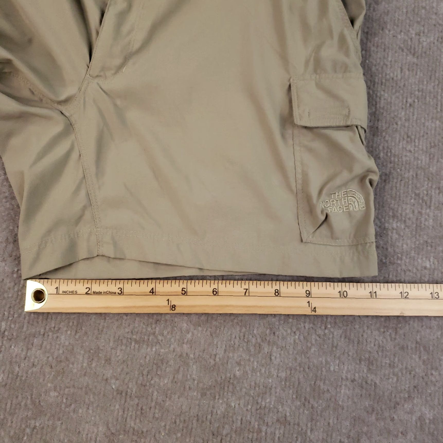 The North Face The North Face Cargo Shorts Womens 8 Khaki Nylon Hiking Outdoor Stow Pocket Size 30" / US 8 / IT 44 - 3 Thumbnail