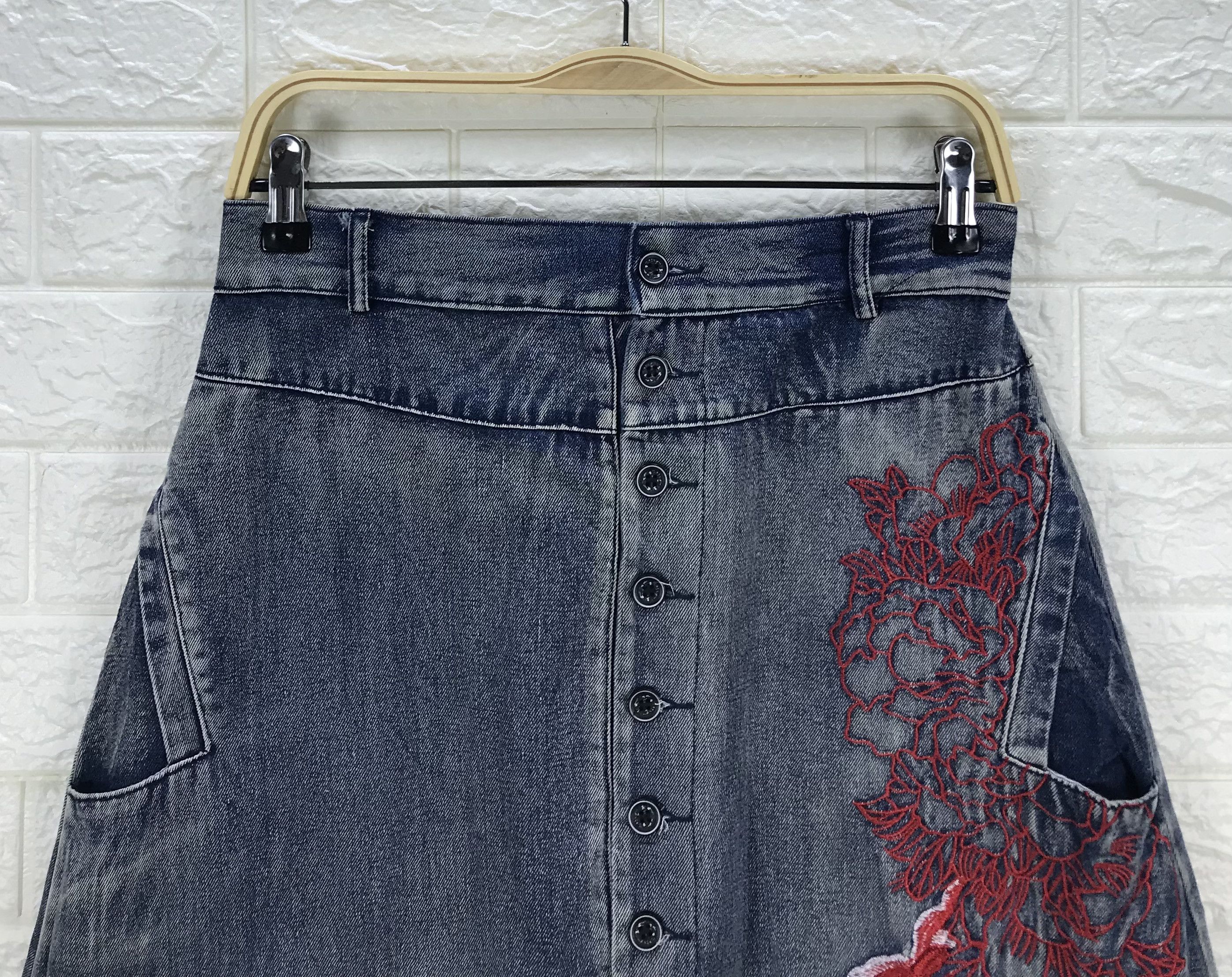 Beauty Beast Embroidered Roses Japanese Cropped Jeans Size US 32 / EU 48 - 2 Thumbnail