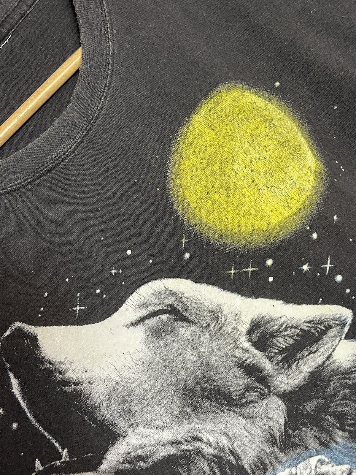 Vintage Vintage Faded Native American Wolf Hippie Rock Rare T-shirt Size US L / EU 52-54 / 3 - 6 Thumbnail
