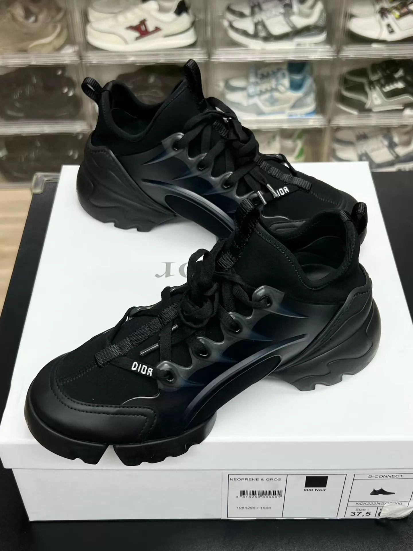 Dior DIOR D-Connect Black Low-Top 37.5 (Original Box) Size US 7 / IT 37 - 1 Thumbnail