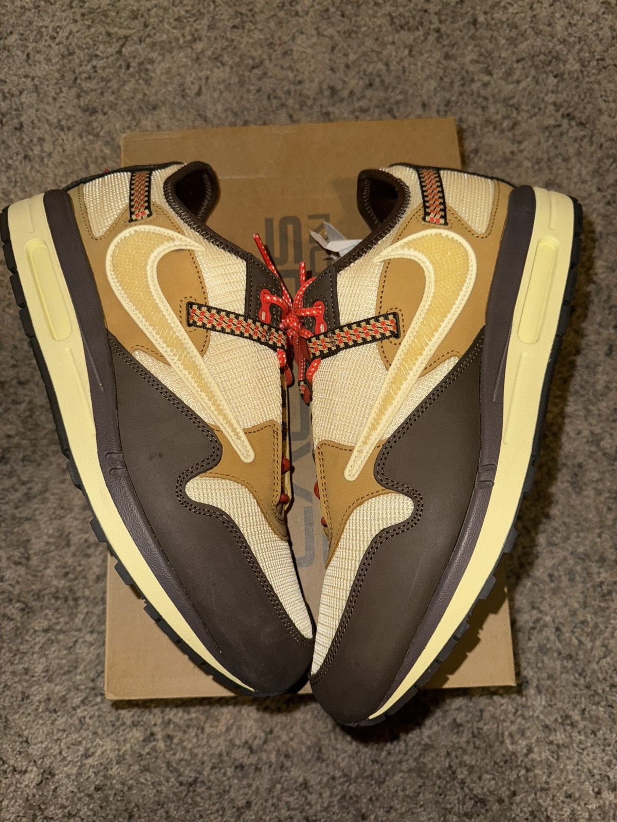 Nike × Travis Scott NIKE AIR MAX 1 / CJ Size US 13 / EU 46 - 1 Thumbnail
