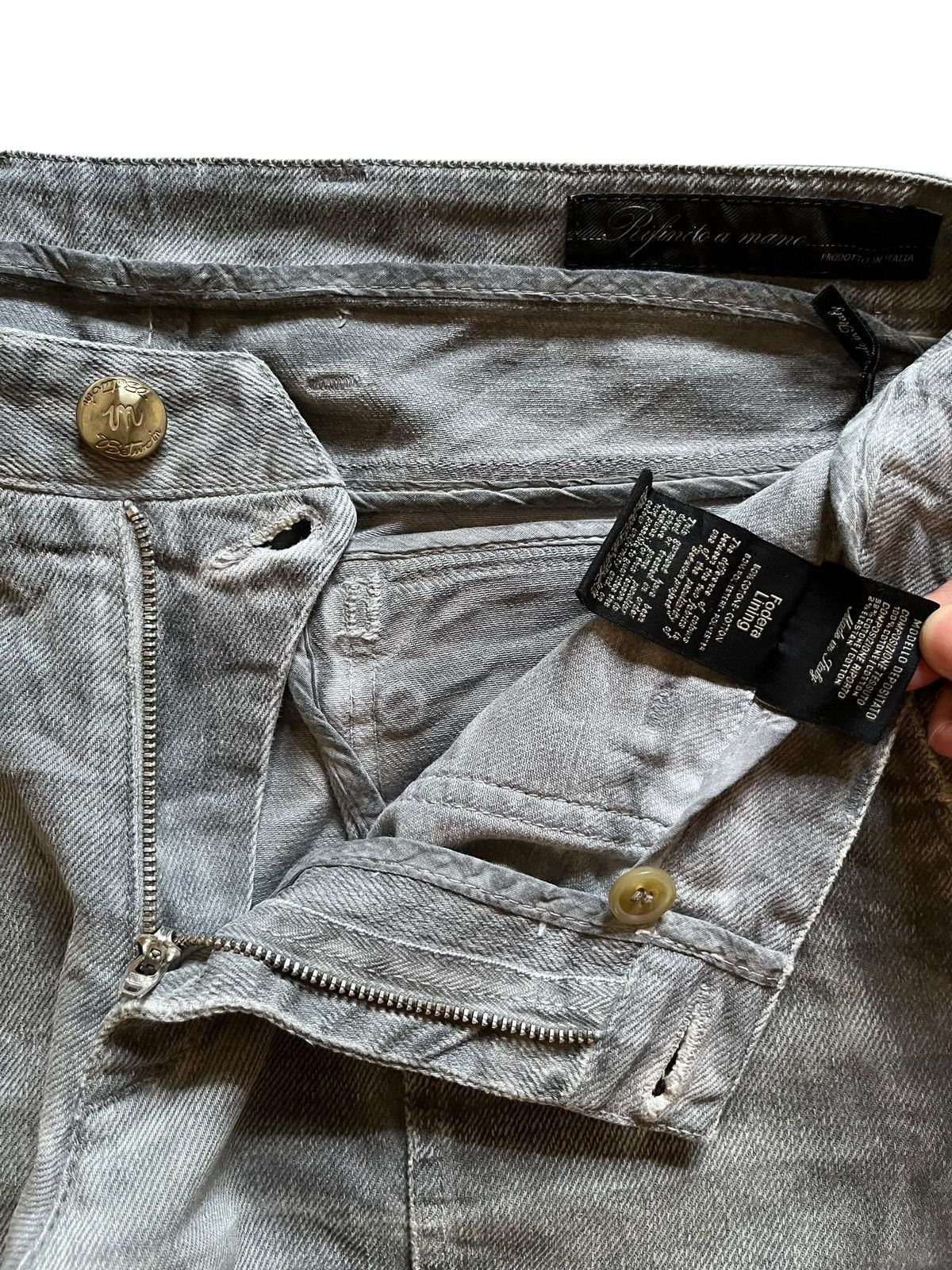 Other Vintage Italian Brand Two Tone Distressed Fatigue Jeans Size US 33 - 13 Thumbnail