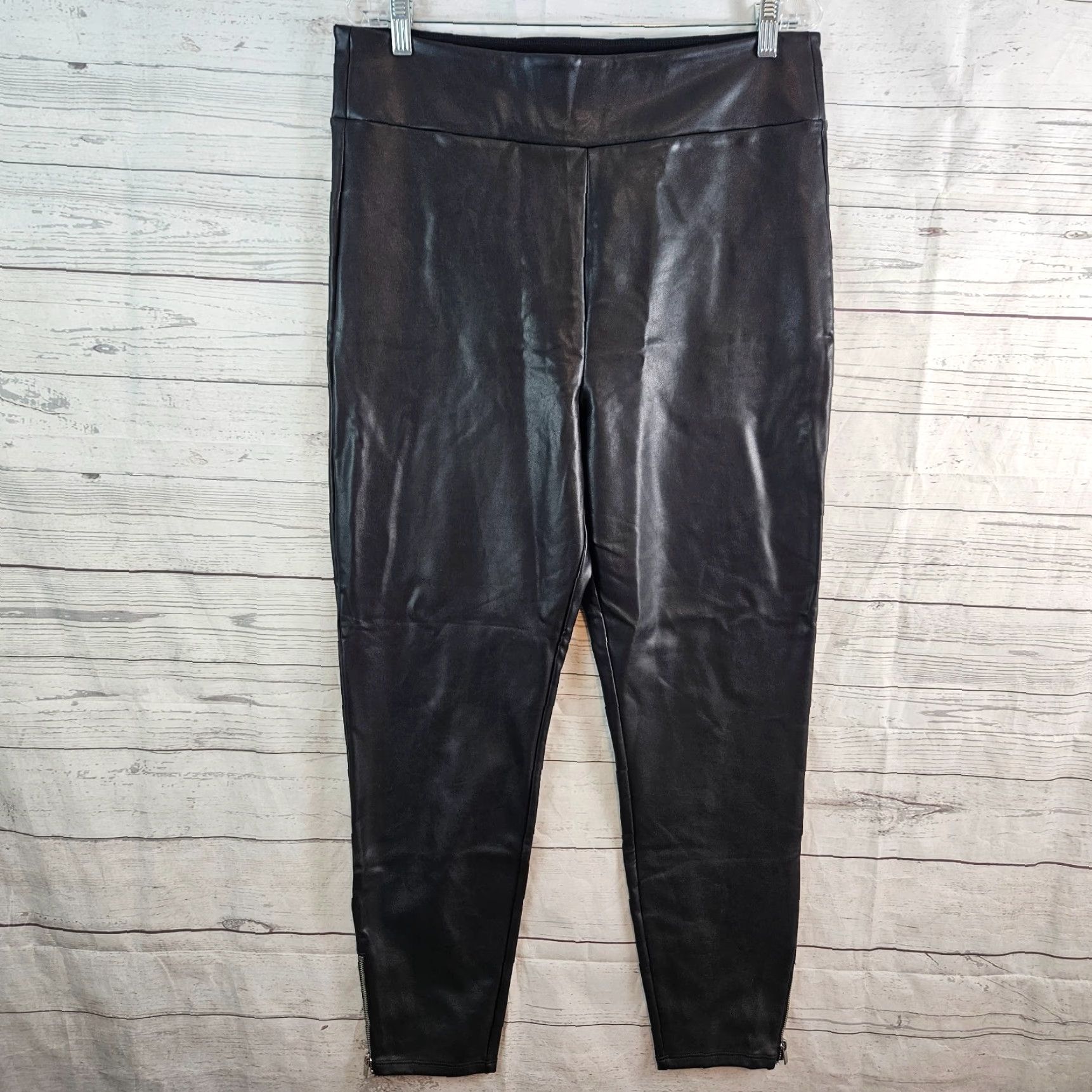 Abercrombie & Fitch Abercrombie & Fitch Womens Faux Leather Pants XL Black Pull On Ankle Skinny 27 Inseam Rise 13.5" Vint? No. (No N/A) Size 40" / US 18 - 2 Thumbnail