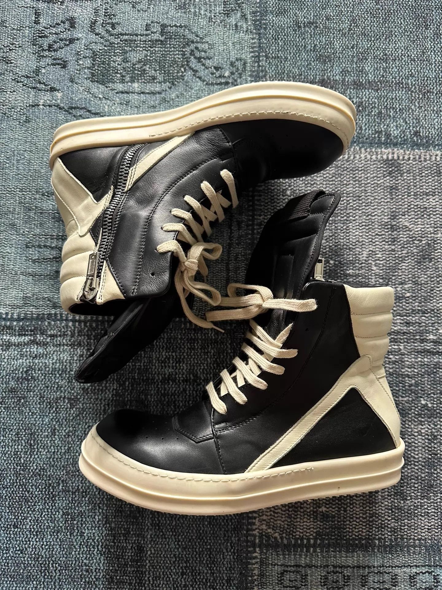 Rick Owens Rick Owens Inverted Triangle Hi-Top Sneakers 40.5 Size US 7.5 / EU 40-41 - 1 Thumbnail
