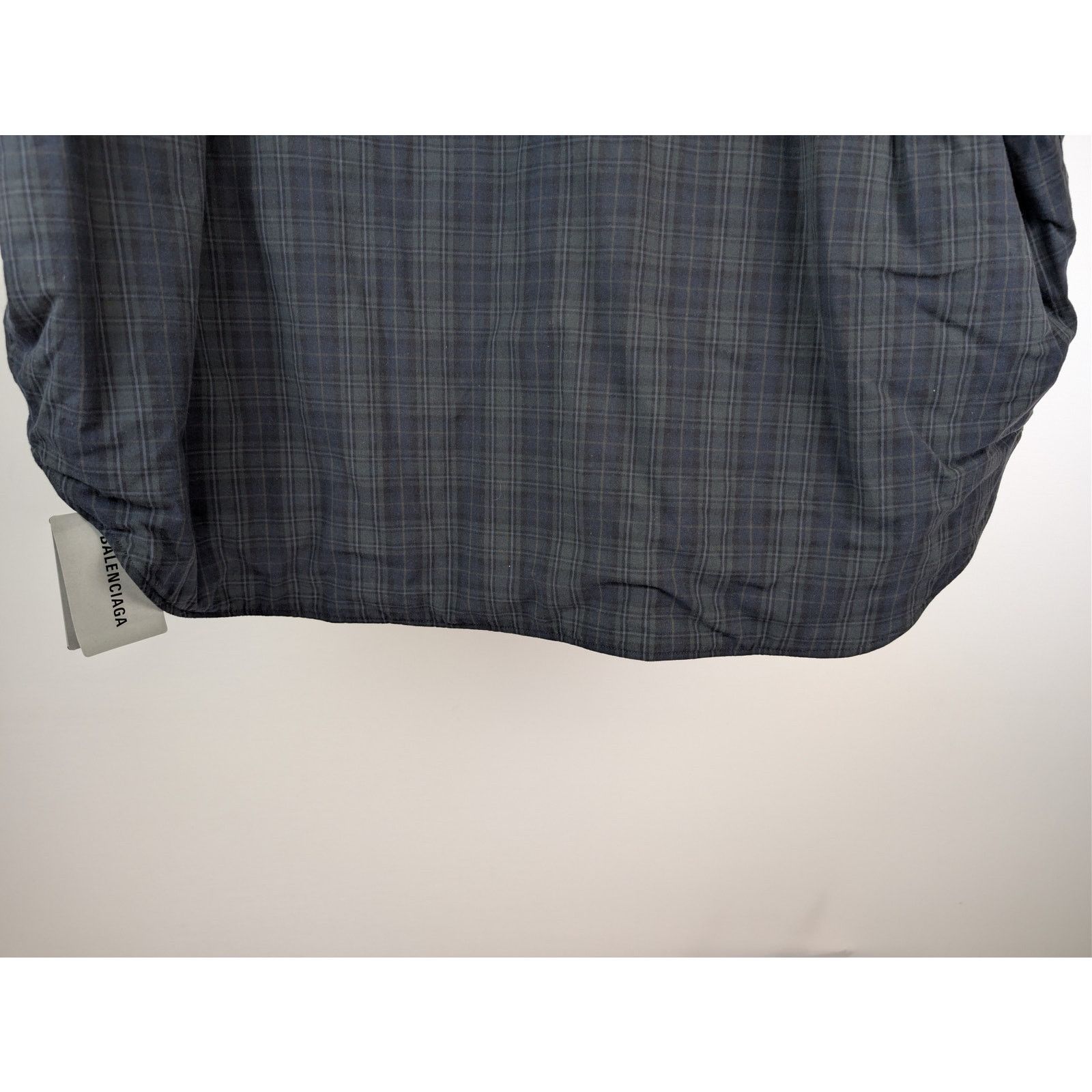 Balenciaga o1rshd1 Light Check Flannel Detachable Sleeves Shirt Size US M / EU 48-50 / 2 - 15 Thumbnail