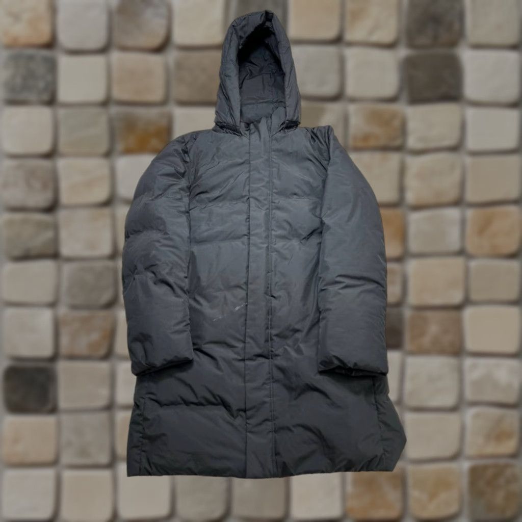 Uniqlo Uniqlo Jacket Womens Small Black Down Insulated Full Zip Puffer Size S / US 4 / IT 40 - 1 Thumbnail