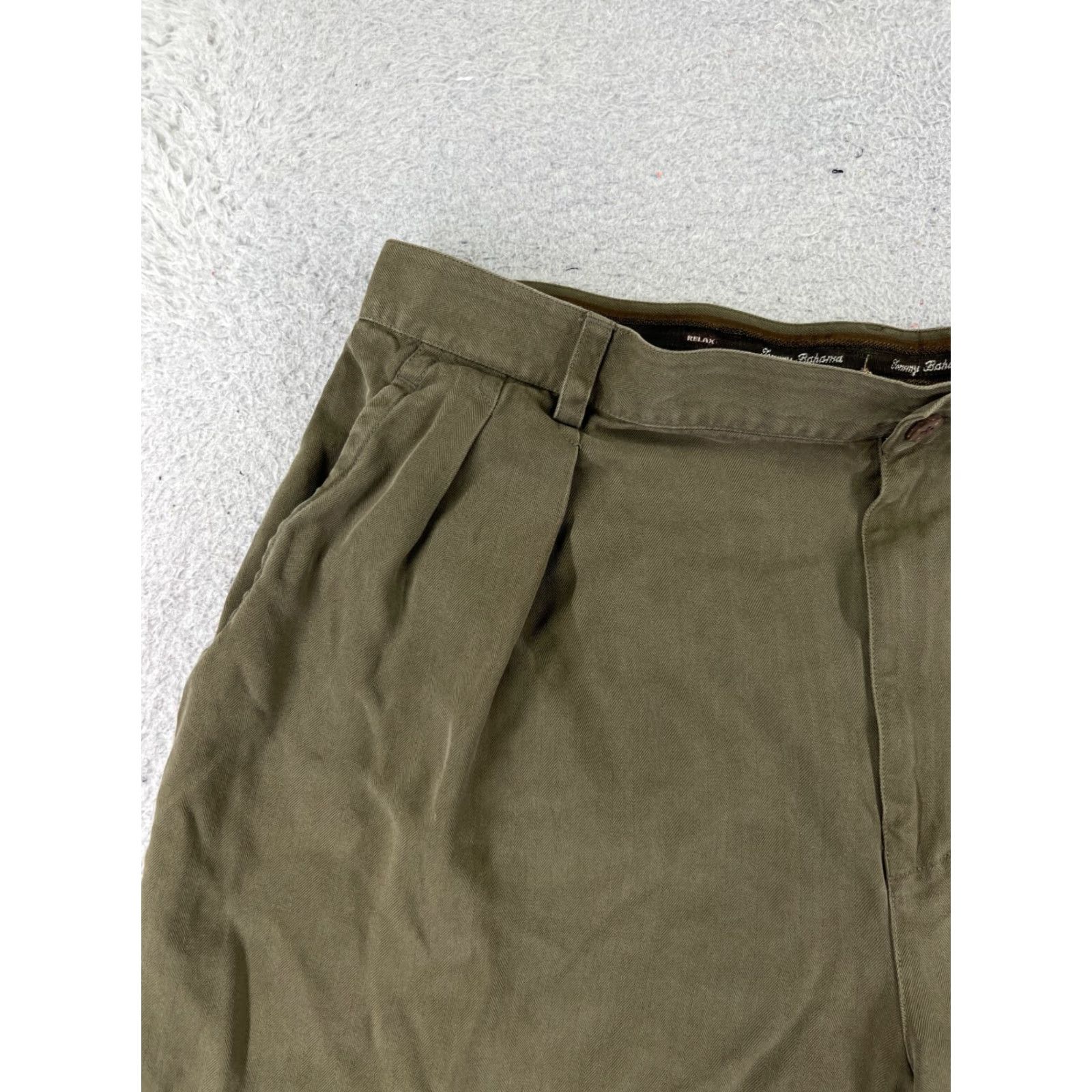 Tommy Bahama Tommy Bahama Shorts Mens Bermuda 38 Green Silk Herringbone Pleated Beach Vacation Size US 38 / EU 54 - 4 Thumbnail