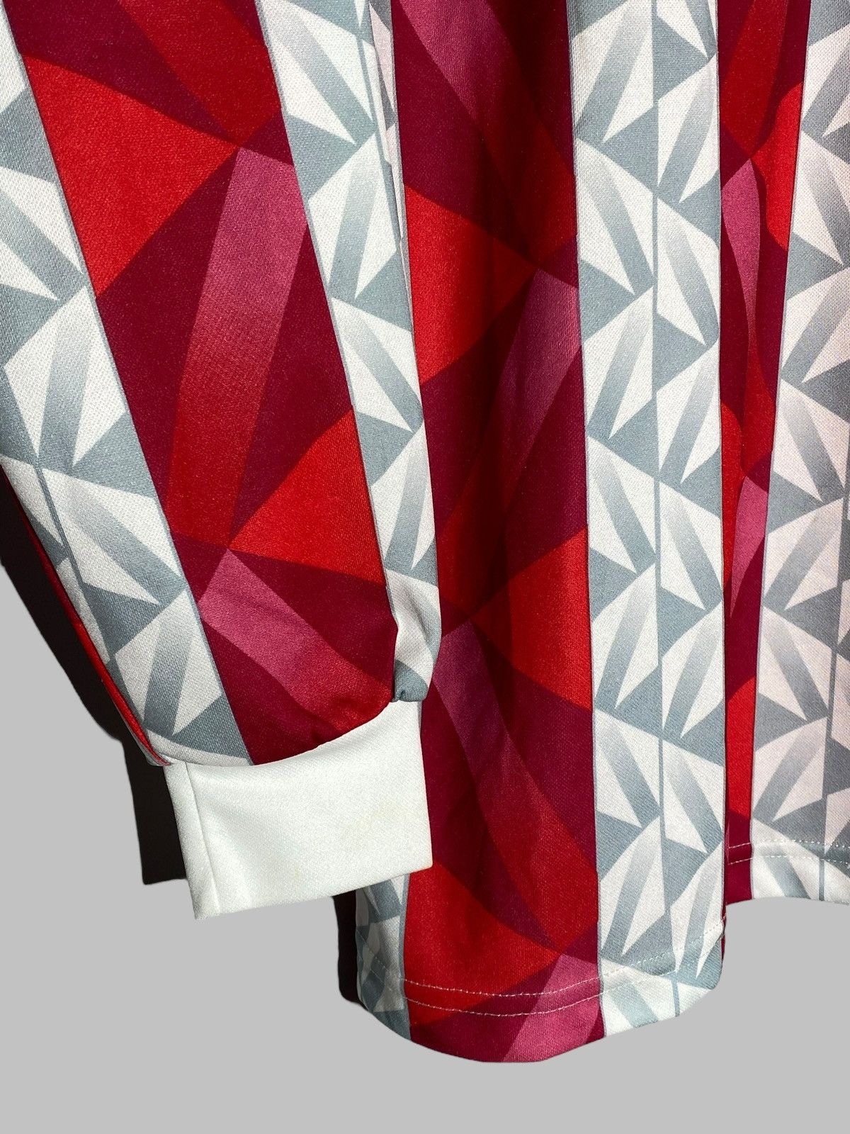 Vintage 🔥 90s LOTTO CALCIO ITALIA GEOMETRIC JERSEY AC MILAN VIBES Size US XS / EU 42 / 0 - 5 Thumbnail