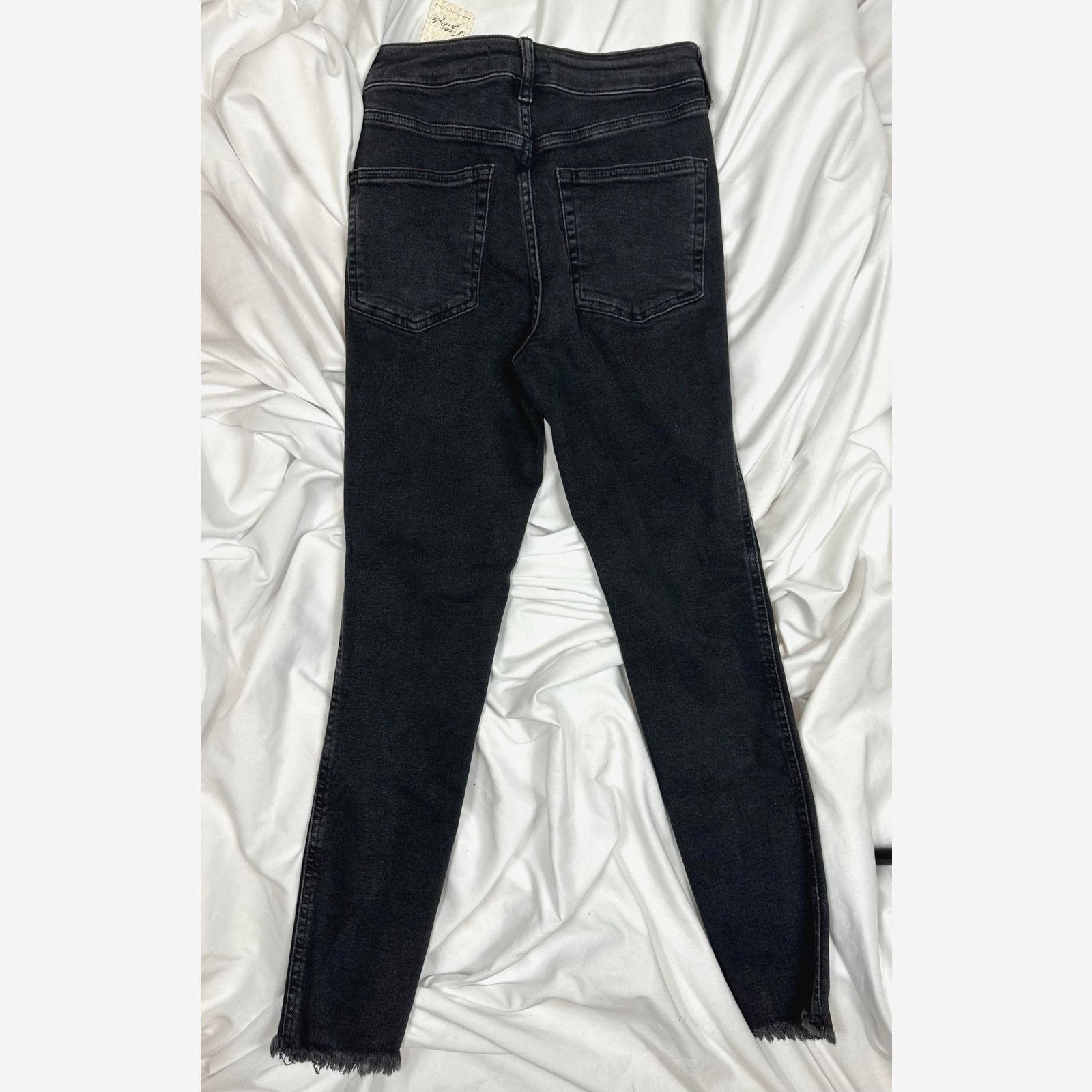 Free People Free People High Rise Raw Hem Skinny Jeans Black 30 Size 30" / US 8 / IT 44 - 11 Thumbnail
