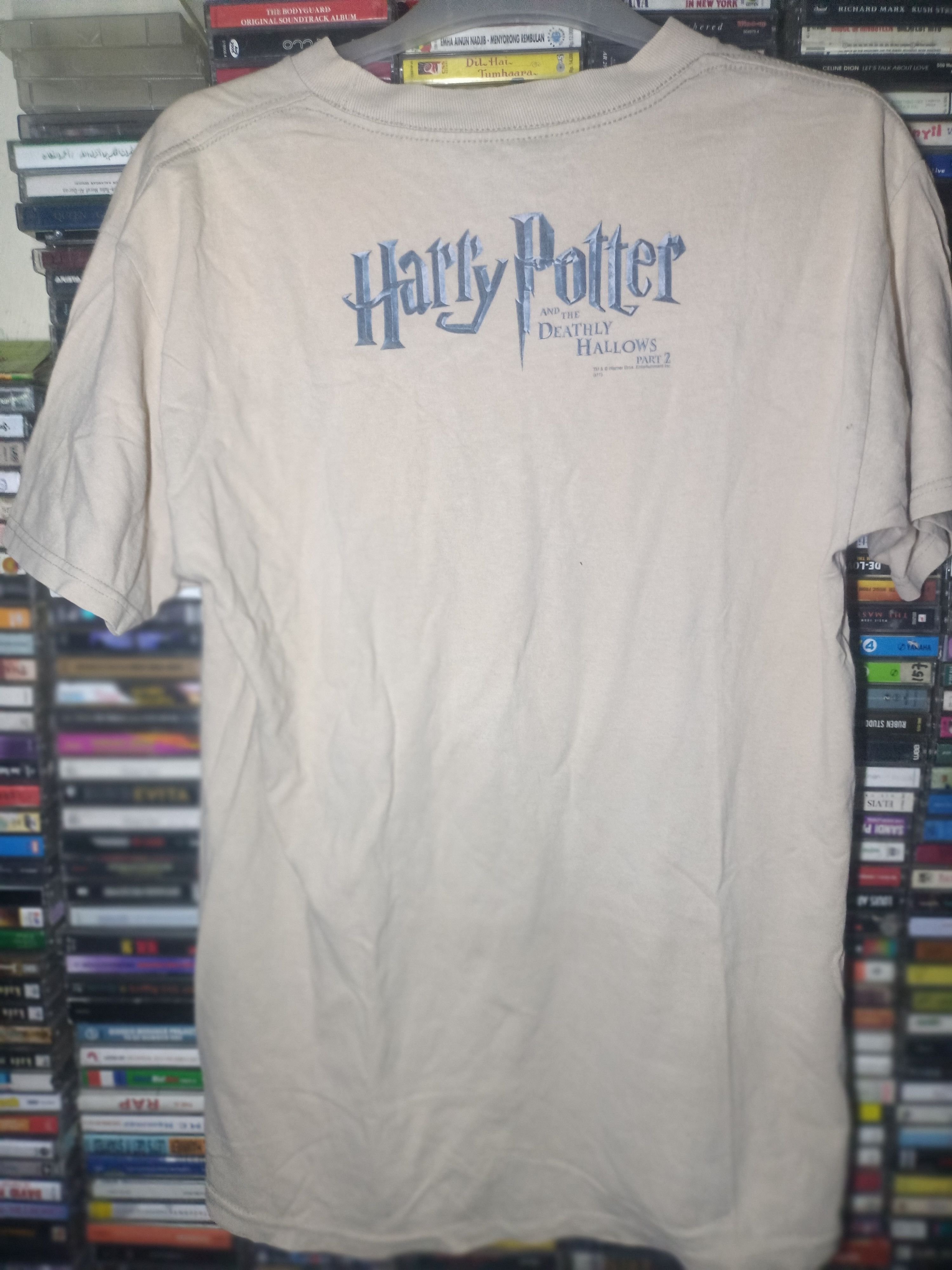 Warner Bros Vintage Harry Potter Deathly Hallows Part 2 Gringotts Size US M / EU 48-50 / 2 - 4 Thumbnail