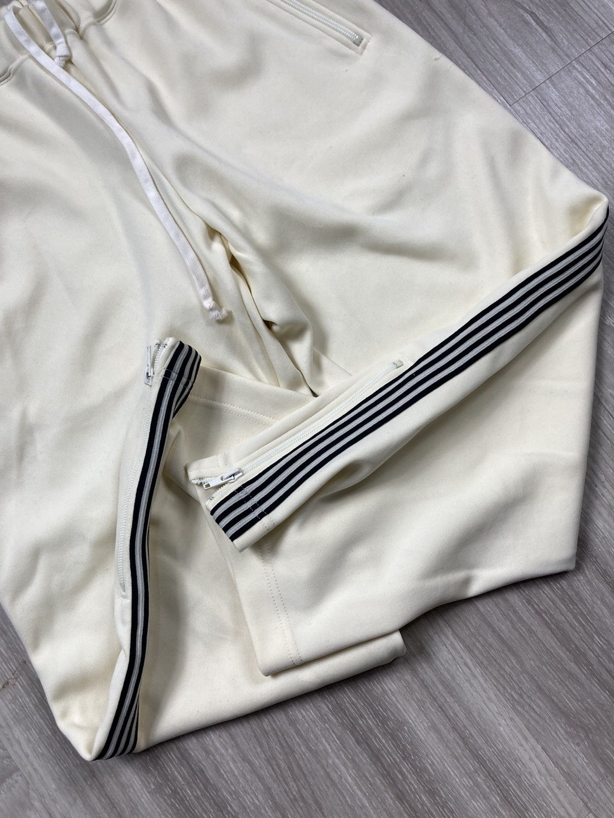 Comme des Garcons AD2003 Robe De Chambre Comme Des Garcons Trackpant Side Line Size US 32 / EU 48 - 9 Thumbnail