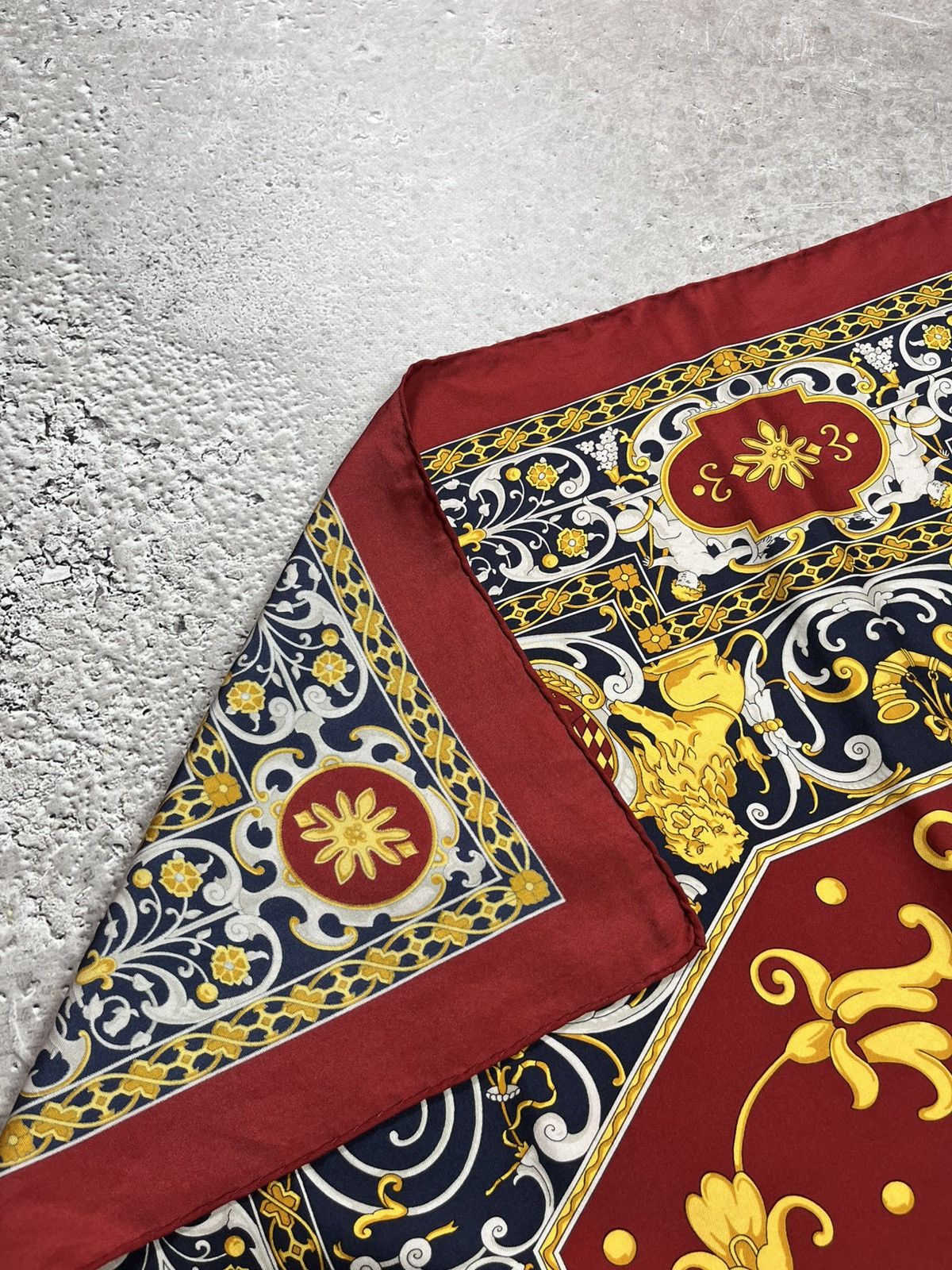 Longchamp Longchamp Vintage Scarf 88x83 Baroque Red Gold Navy France Size ONE SIZE - 12 Thumbnail