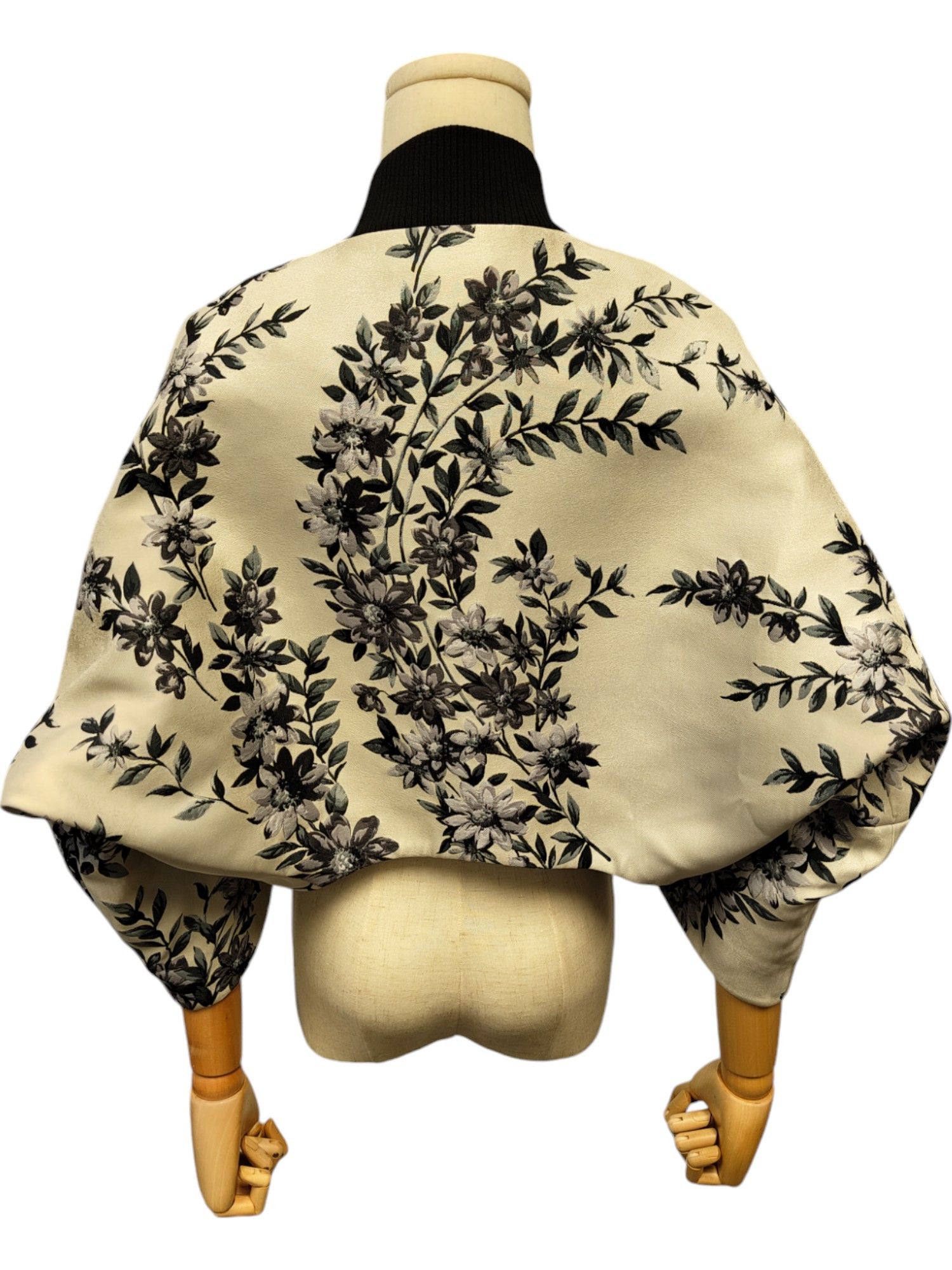 Fendi Beige And Black Floral Print Zip Up Jacket Size XS / US 0-2 / IT 36-38 - 4 Thumbnail