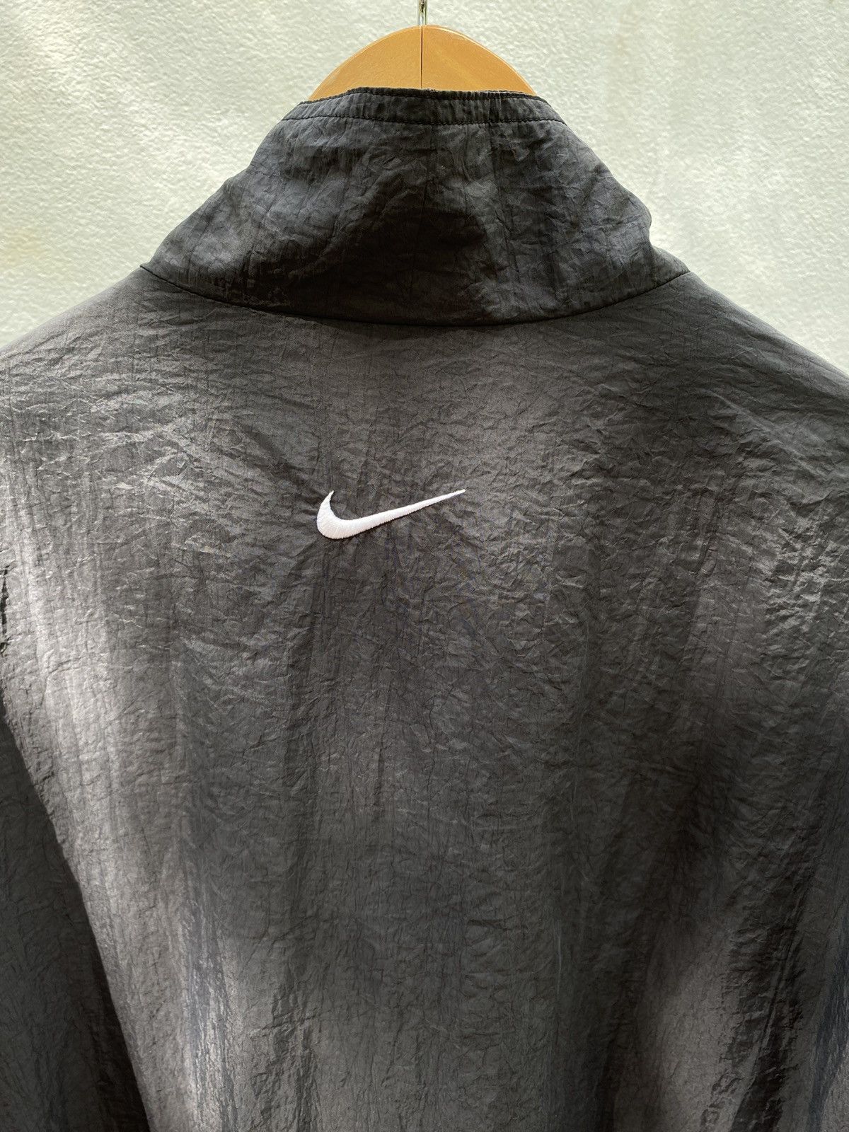 Nike Nike Track Jacket Windbreaker Size US XL / EU 56 / 4 - 4 Thumbnail