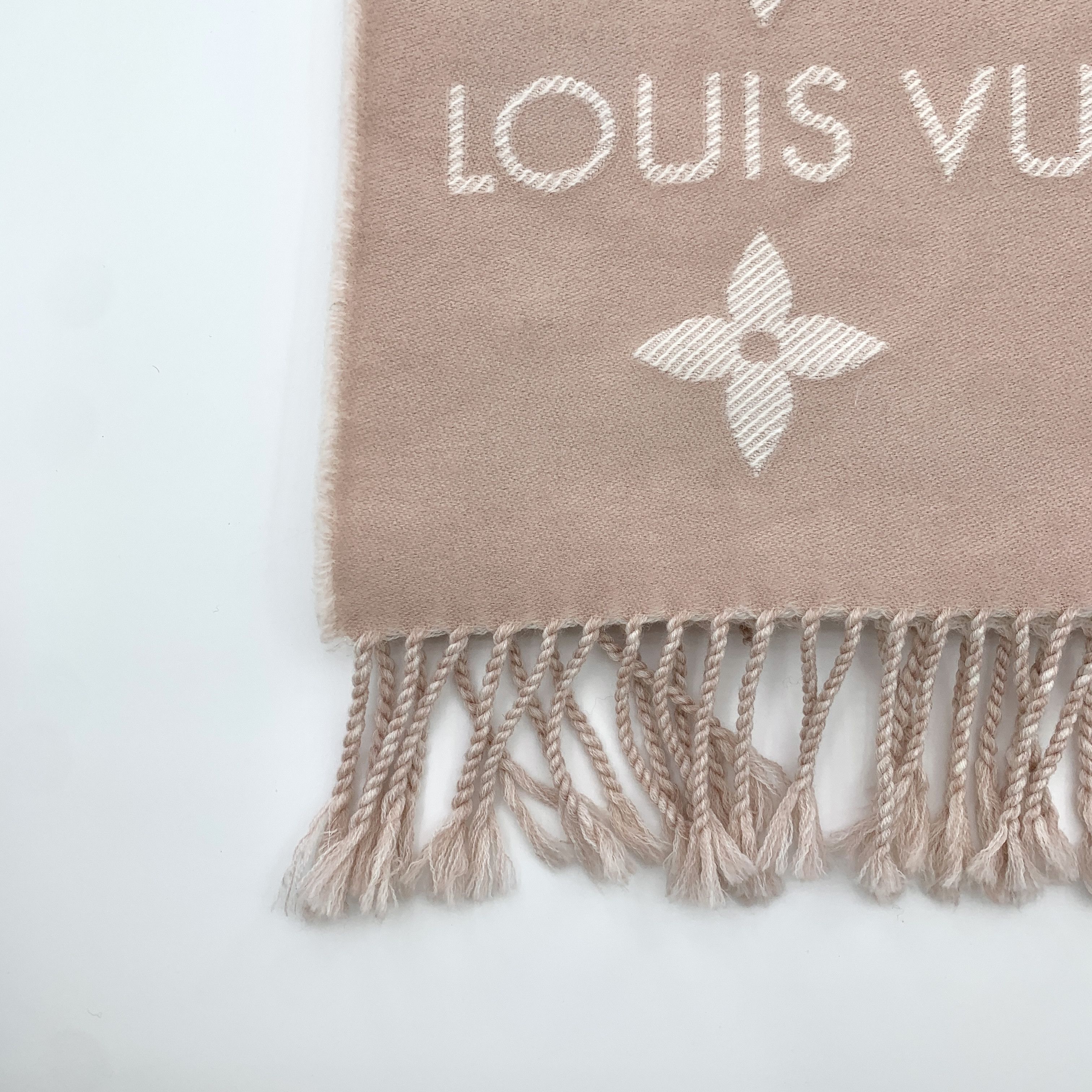 Louis Vuitton Louis Vuitton Pink Monogram Wool Scarf (170*34cm) Size ONE SIZE - 7 Thumbnail