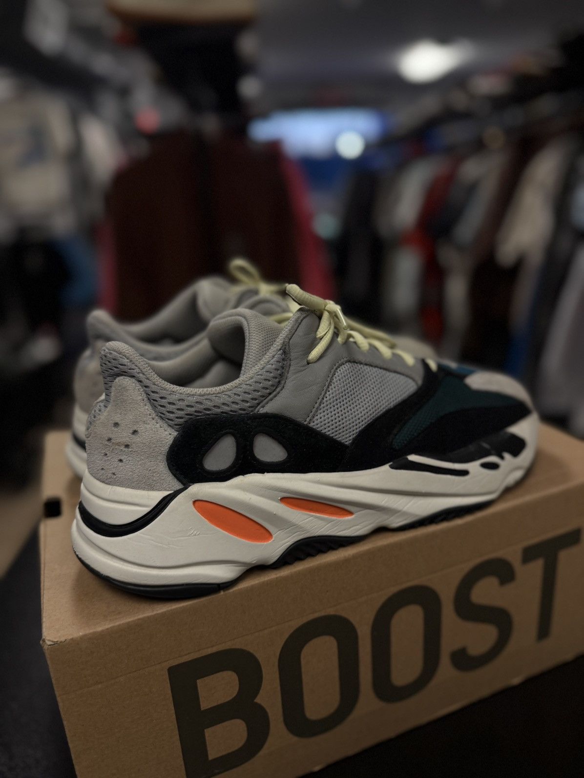 Adidas × Yeezy Yeezy 700 Wave Runner Size 11 Pre Owned W BOX Size US 11 / EU 44 - 2 Thumbnail
