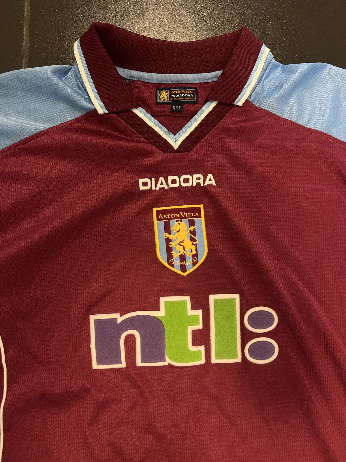 Diadora Aston Villa 00-01 Home Kit Size US L / EU 52-54 / 3 - 2 Thumbnail