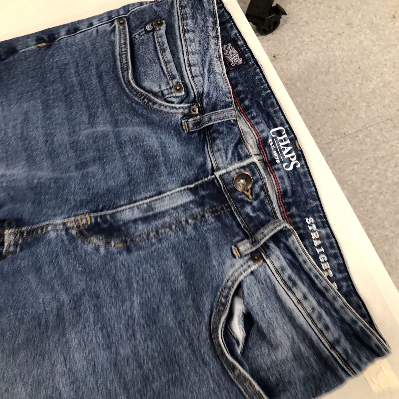 Chaps Chaps Men's Straight Jeans Blue 34x33 Regular 100% Cotton High-Quality Denim Darker Wash Belt Loops Zip 5-Pocket Logo Size US 34 / EU 50 - 4 Thumbnail