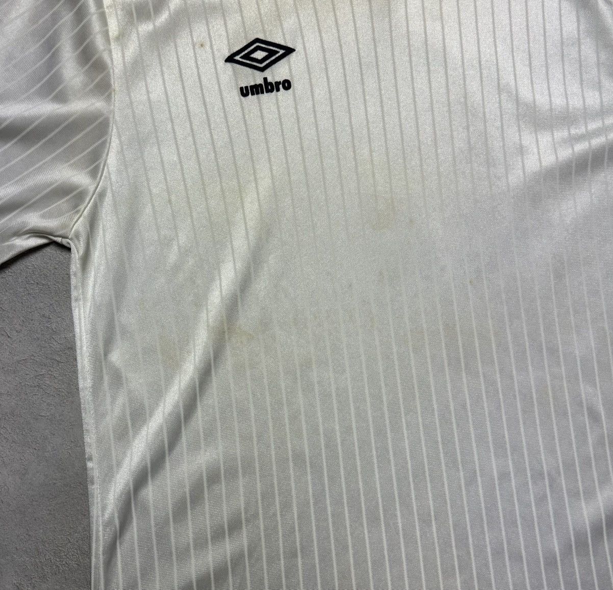 Umbro 1980s Umbro Template Shirt Soccer Jersey Long Sleeve Vintage Size US L / EU 52-54 / 3 - 10 Thumbnail