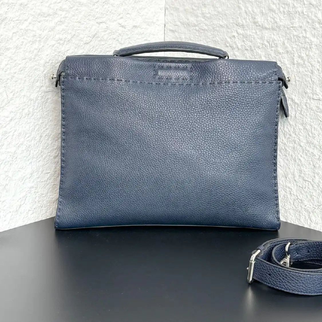 Fendi FENDI Peekaboo blue cowhide leather shoulder bag Size ONE SIZE - 1 Thumbnail