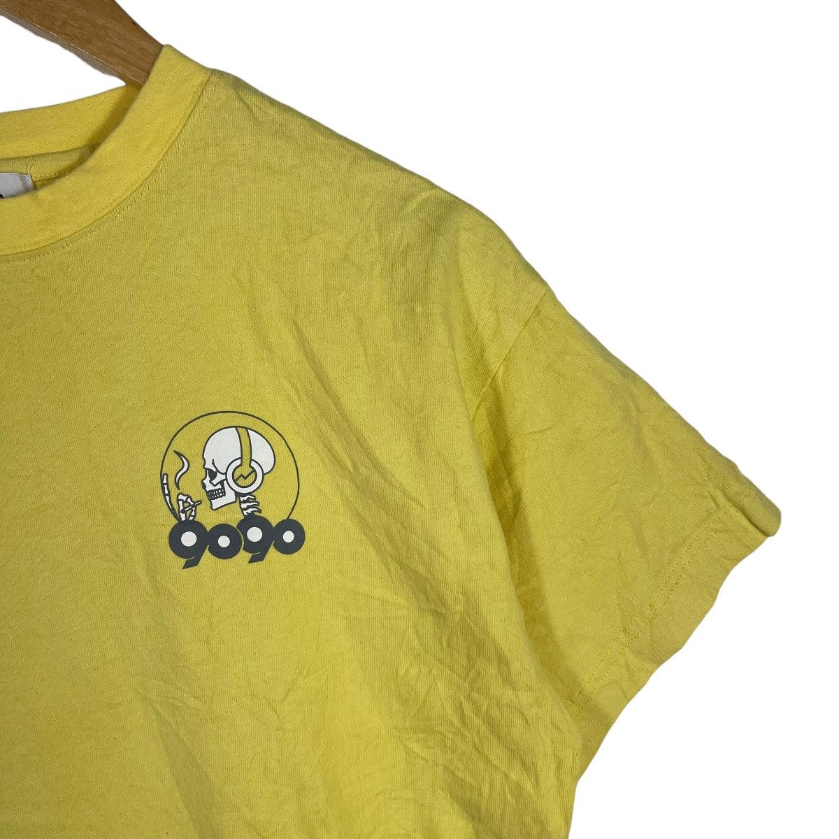 Vintage 9090 Skull Headphones Graphic T-Shirt | Japanese Streetwear Size US M / EU 48-50 / 2 - 5 Thumbnail