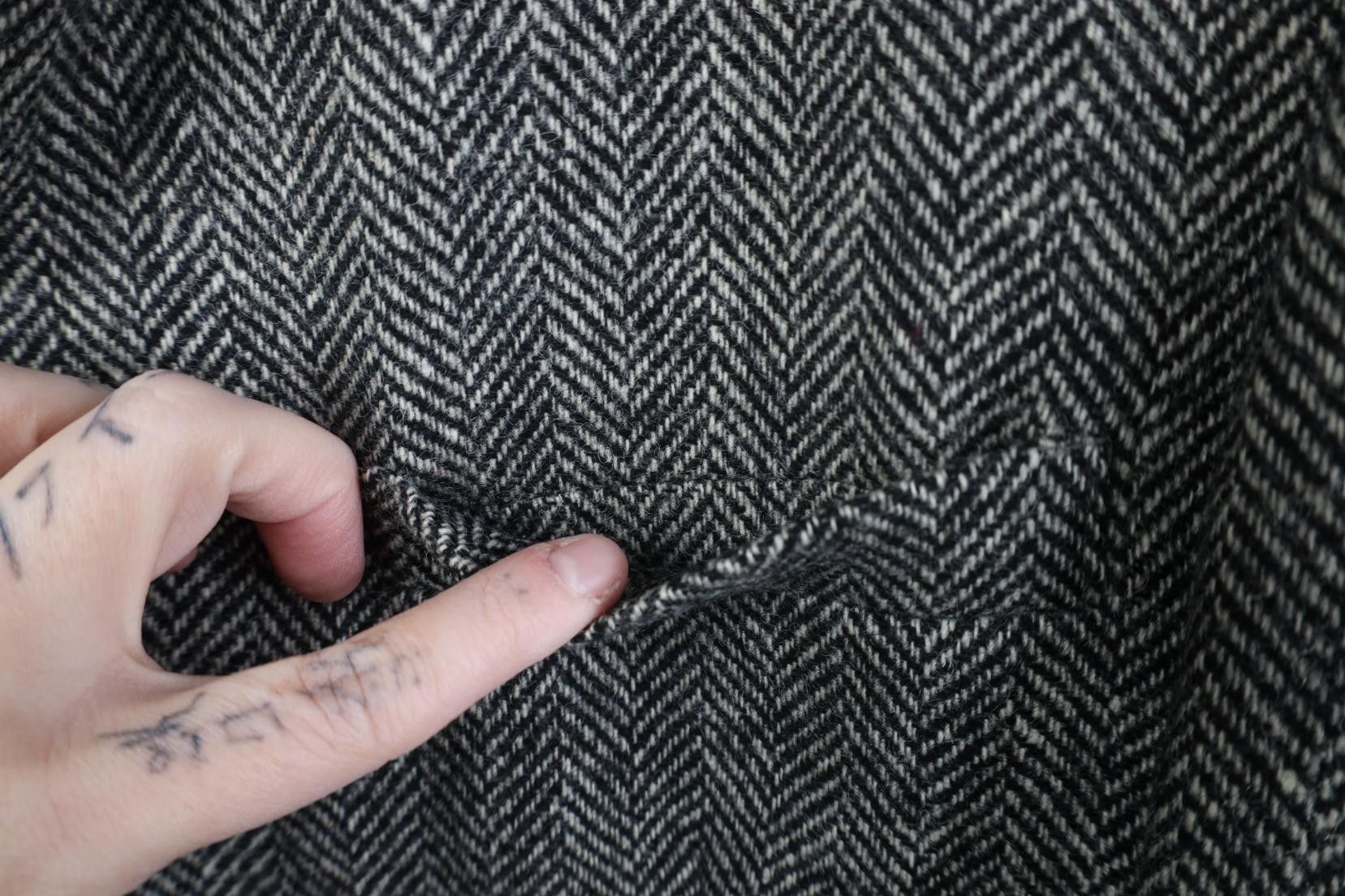 Vintage Vintage 90s Streetwear Herringbone Suit Coat Blazer Jacket Size US XL / EU 56 / 4 - 5 Thumbnail