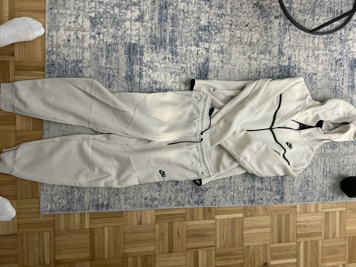 Nike Nike tech fleece full zip sweater + joggers Size US L / EU 52-54 / 3 - 3 Thumbnail