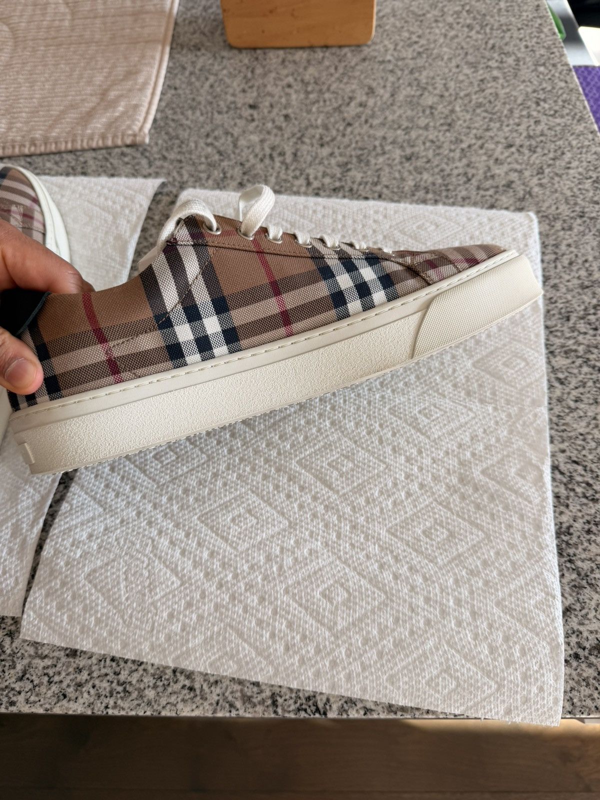 Burberry Burberry Check Print Low Top Sneakers Size US 8.5 / EU 41-42 - 3 Thumbnail