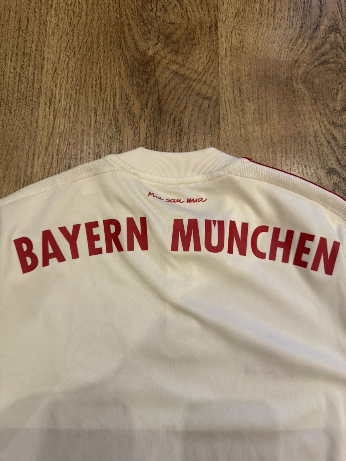 Adidas BAYERN MÜNICH 2015 2016 AWAY FOOTBALL SHIRT ADIDAS SIZE XS Size US XS / EU 42 / 0 - 13 Thumbnail