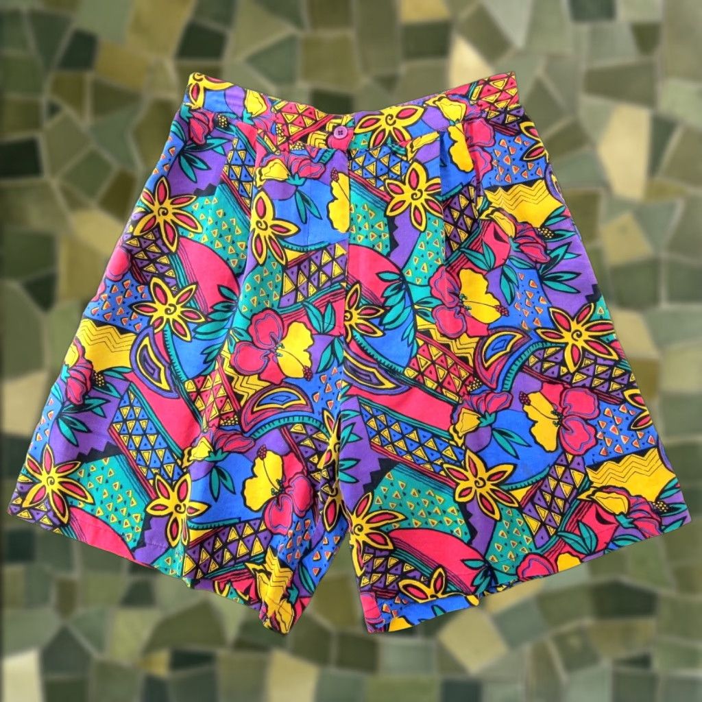 Vintage VINTAGE ES Studio Bermuda Short High Rise 100% Silk Floral Pockets Pink Green Yellow M Womens Size 32" / US 10 / IT 46 - 1 Thumbnail
