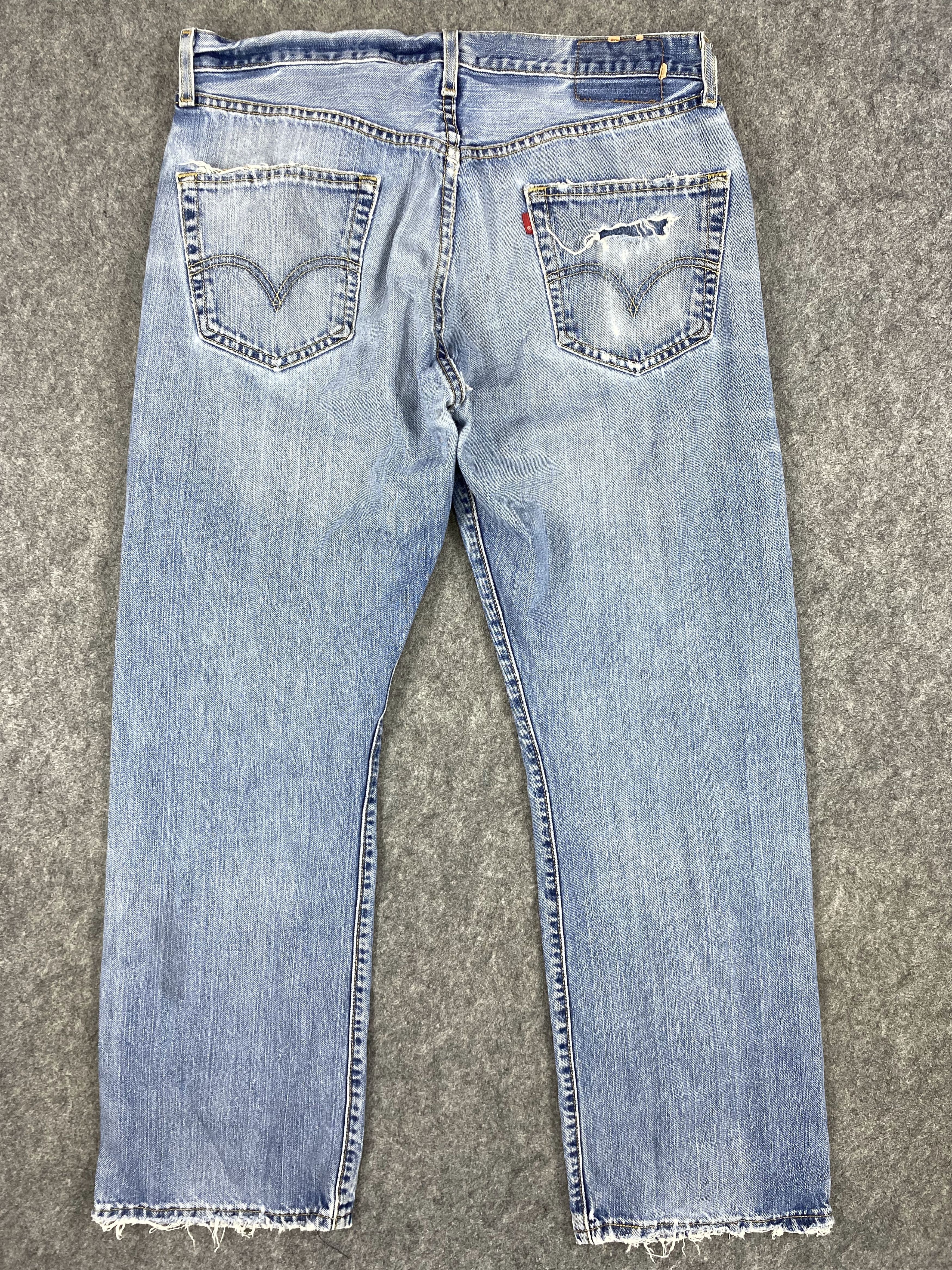 Levi's Mid Blue Distressed Vintage Levi's 501 36x30 Denim -JN1158 Size US 36 / EU 52 - 2 Thumbnail