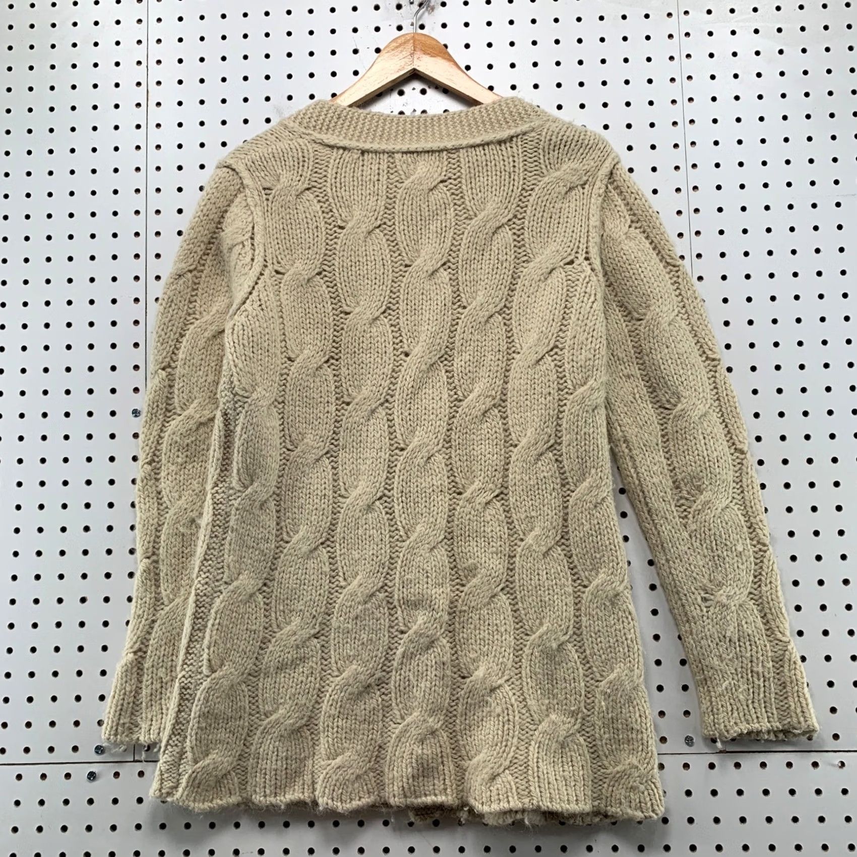 Banana Republic Banana Republic Cardigan Sweater Womens Medium Tan Alpaca Wool Cable Knit Chunky Size M / US 6-8 / IT 42-44 - 4 Thumbnail