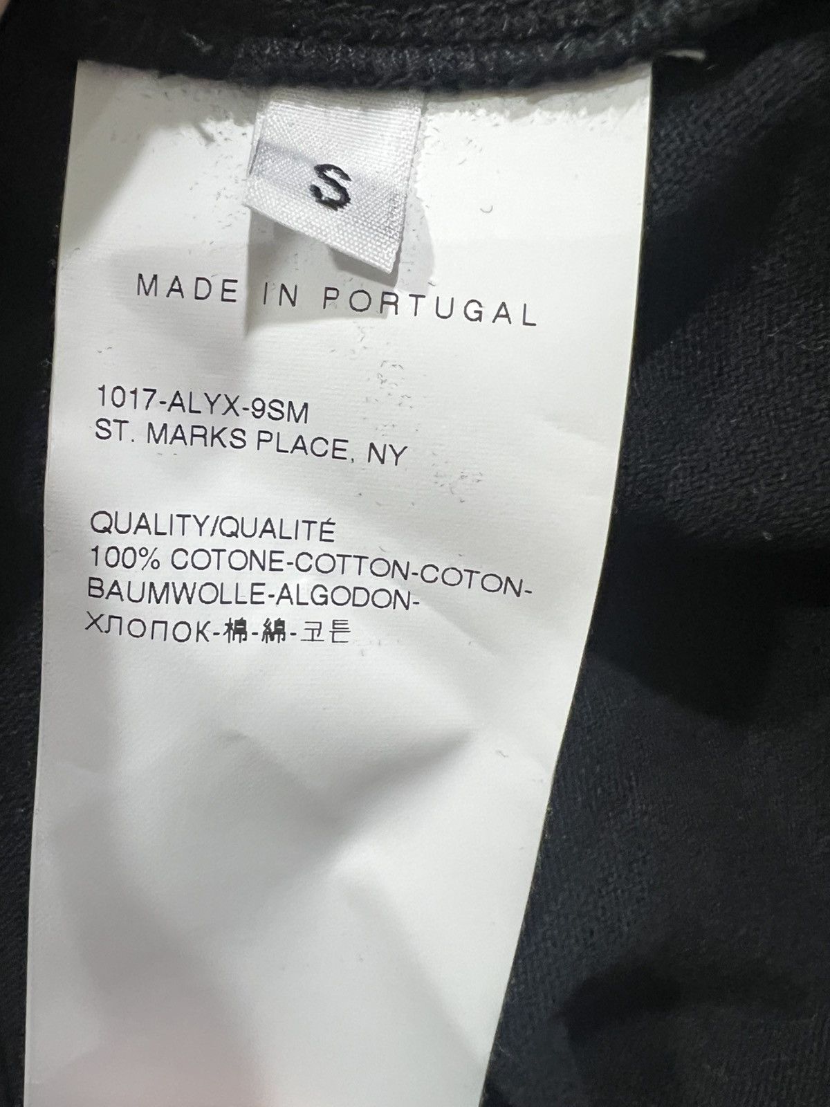 1017 ALYX 9SM 1017 ALYX 9SM Size US S / EU 44-46 / 1 - 5 Thumbnail