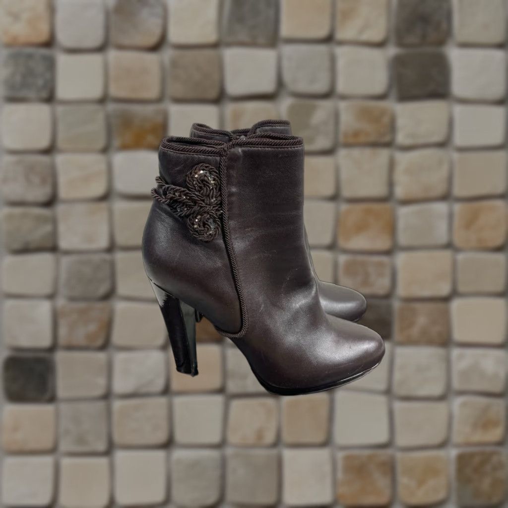 Vintage Azzaro Bootie Womens Size 39 Eu 8.5 Us Brown Leather Ankle Side Zip Heeled Size US 8.5 / IT 38.5 - 1 Thumbnail
